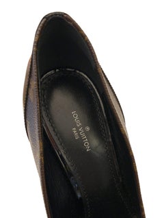 Louis Vuitton Monogram Black Patent Calf Leather Chérie Pumps