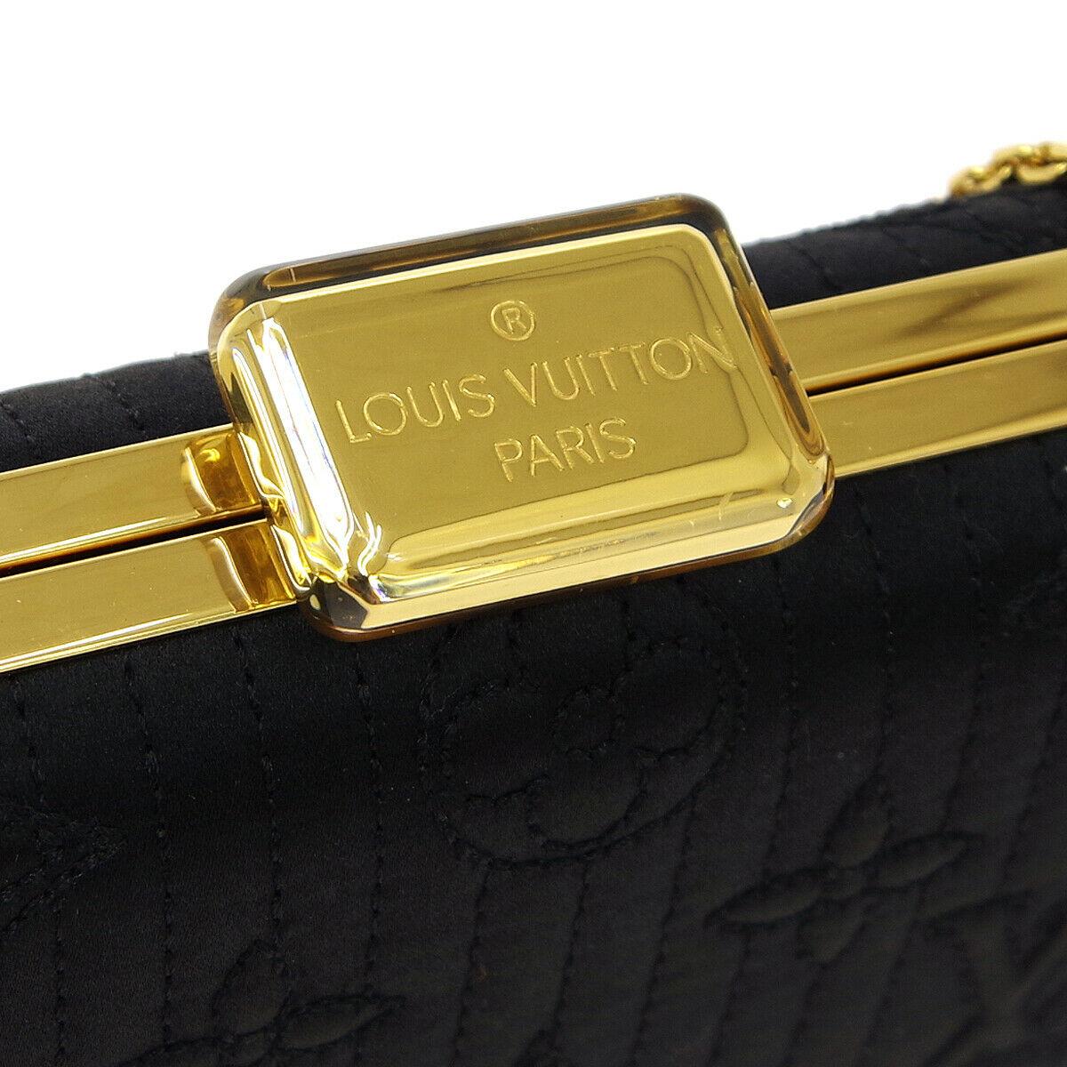 Louis Vuitton Monogram Black Satin 2 in 1 Evening Clutch Flap Chain Shoulder Bag

Satin
Gold tone hardware
Leather lining
Twist lock closure
Date code present
Made in Italy
Shoulder strap drop 24