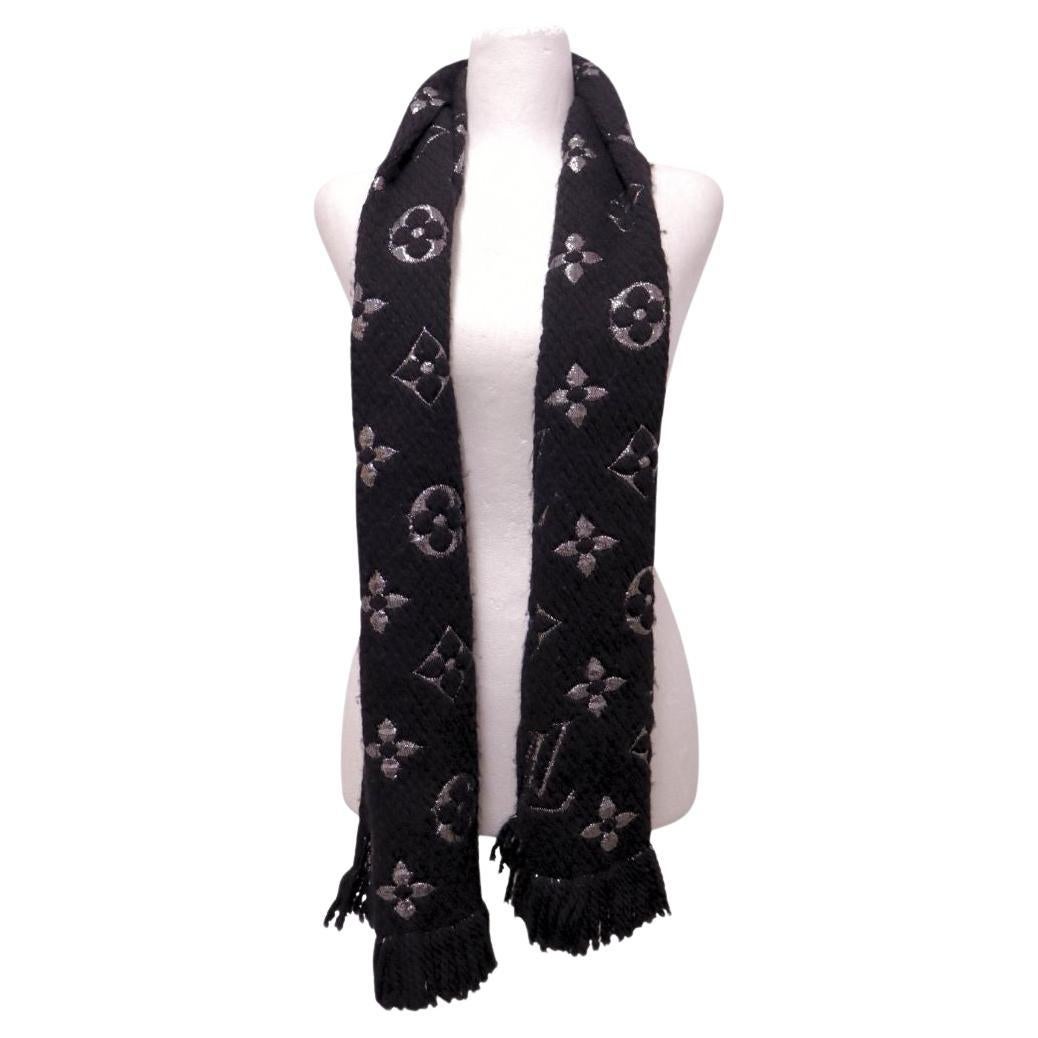 Louis Vuitton Monogram Black
Silver Scarf