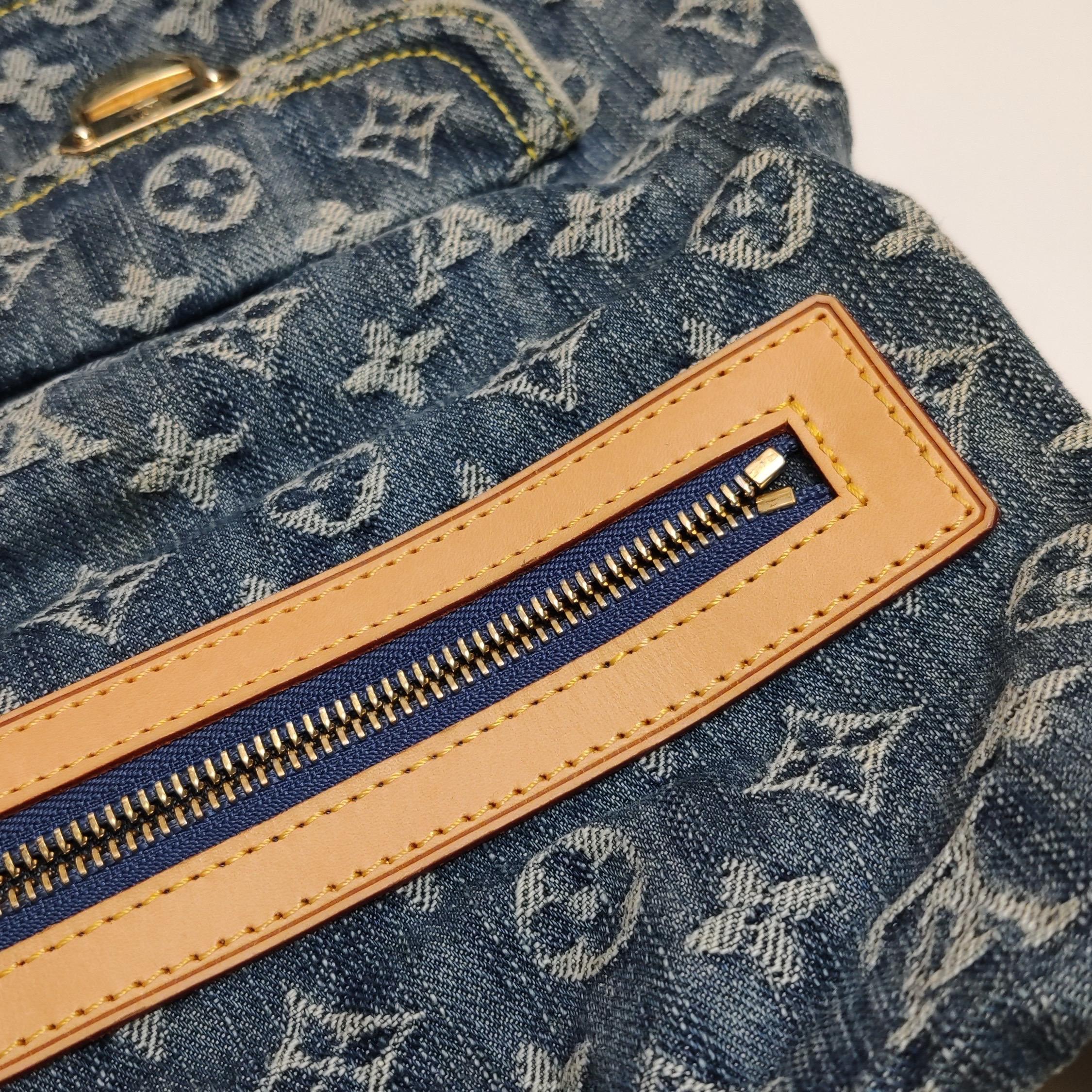 Louis Vuitton Monogram Blue Denim Baggy GM Large Shoulder Bag For Sale 8