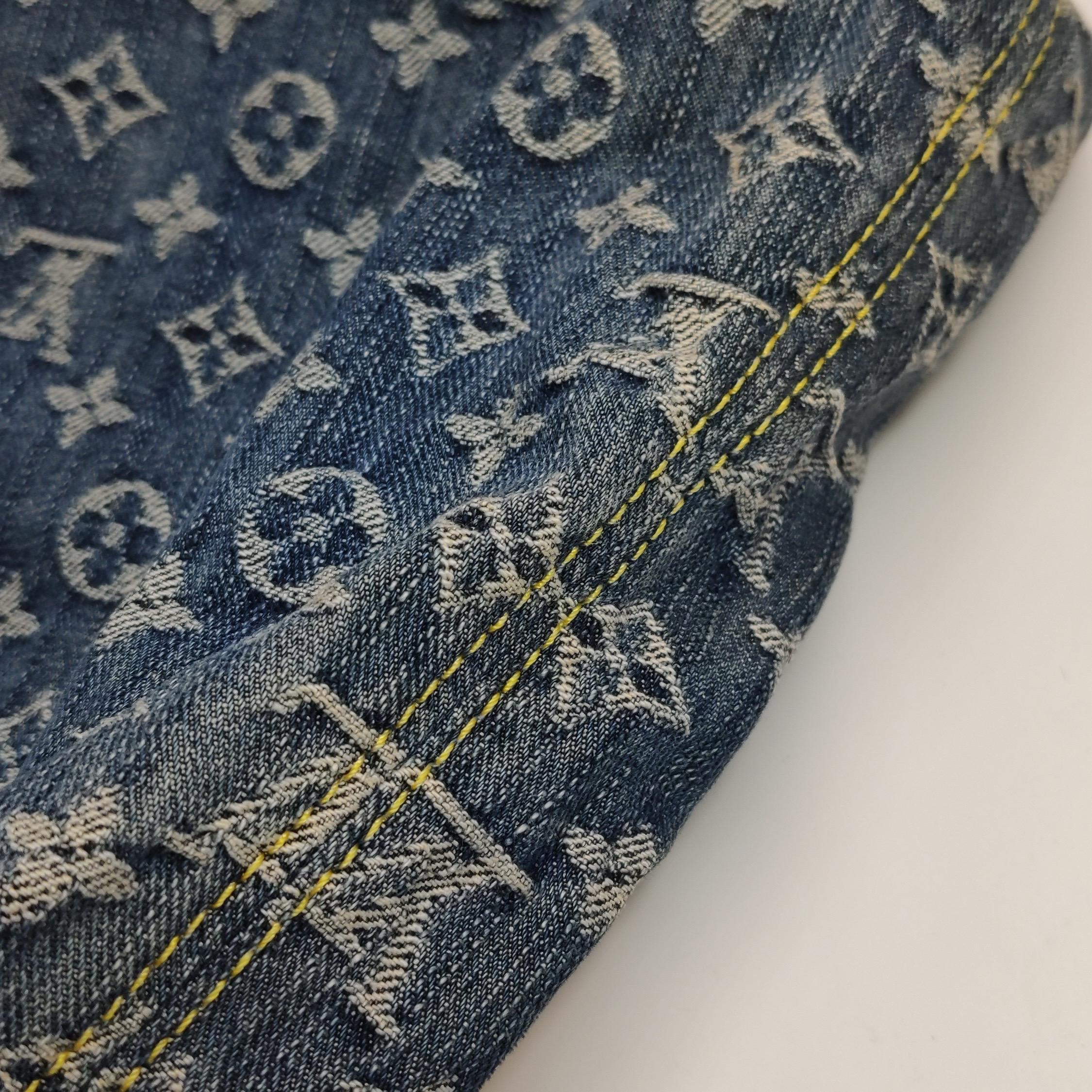 Louis Vuitton Monogram Blue Denim Baggy GM Large Shoulder Bag For Sale 12