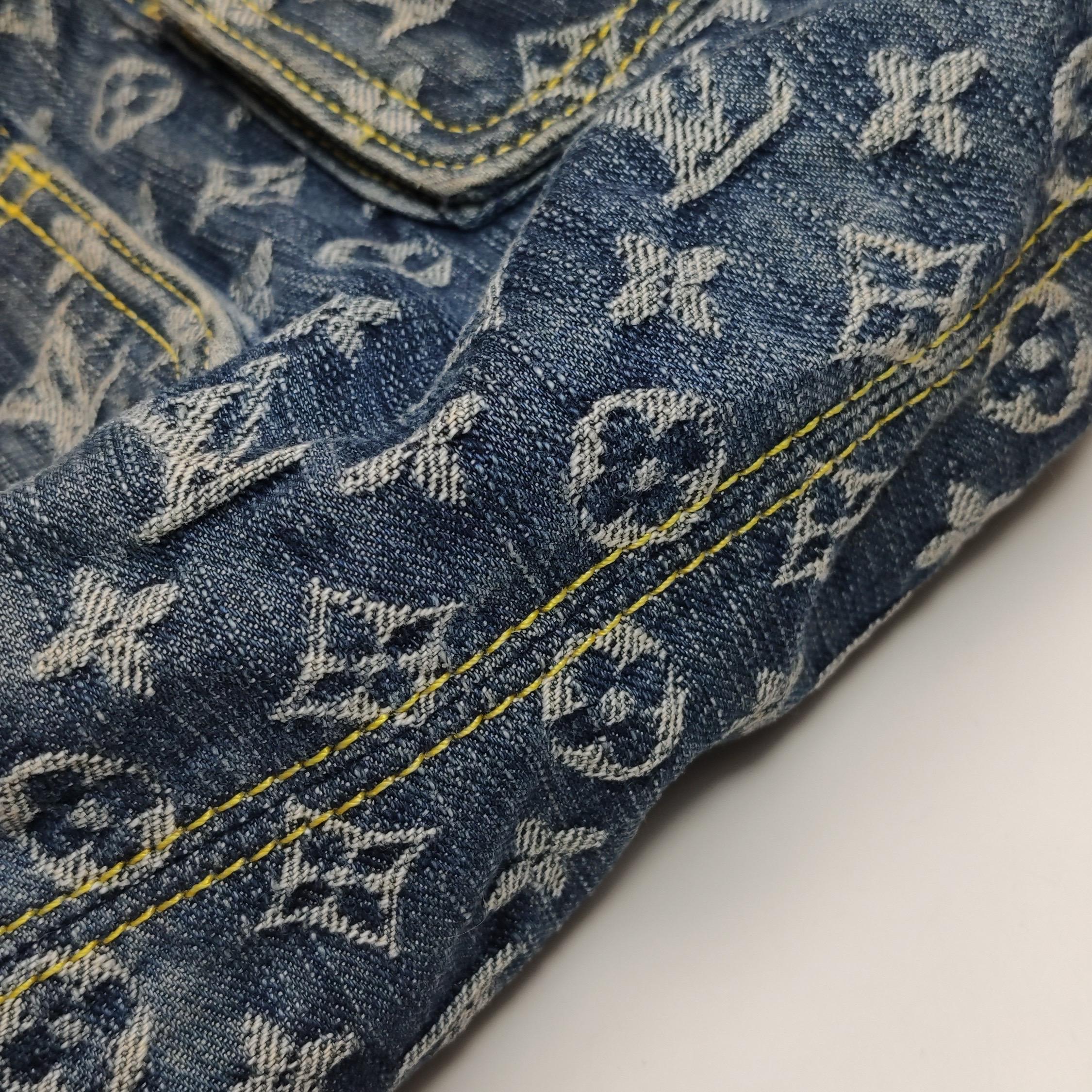 Louis Vuitton Monogram Blue Denim Baggy GM Large Shoulder Bag For Sale 13