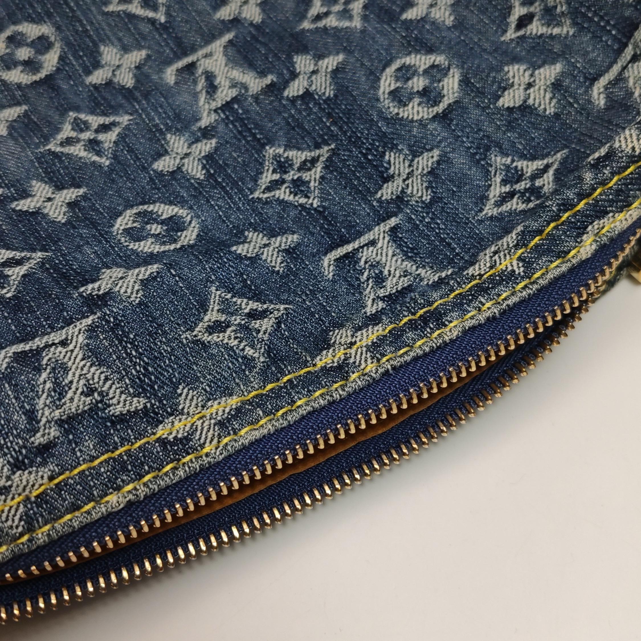 Louis Vuitton Monogram Blue Denim Baggy GM Large Shoulder Bag For Sale 14