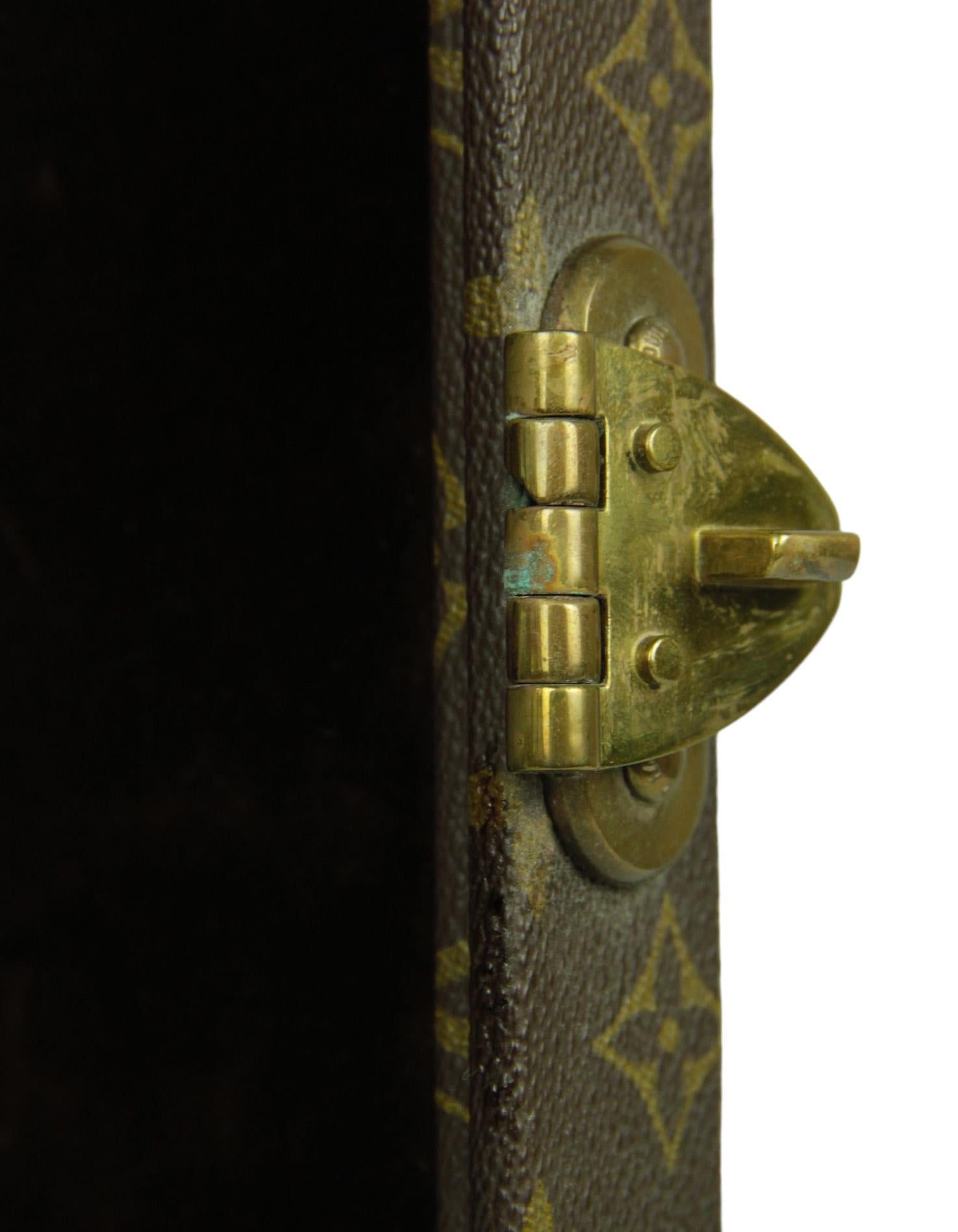 Louis Vuitton Monogram Boite Bijoux Gioielli Custodia rigida con espositore in vendita 1