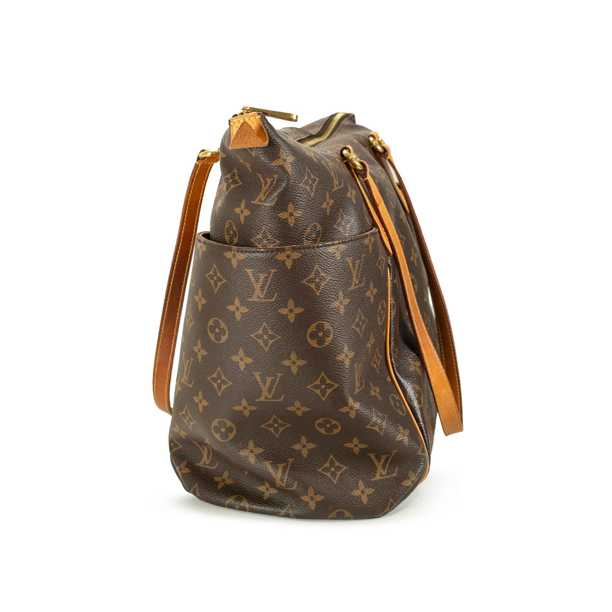 Louis Vuitton Monogram Brown Canvas M56689 Totally MM Shoulder Tote Bag en vente 2