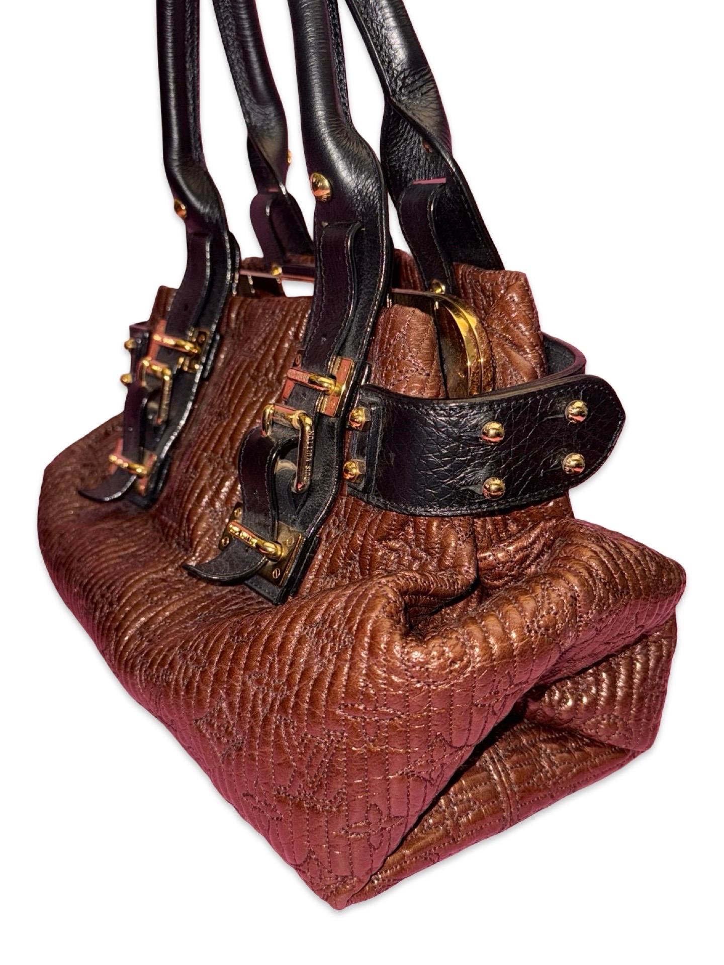 Bolso motero Louis Vuitton Monograma Marrón Motard Negro en venta