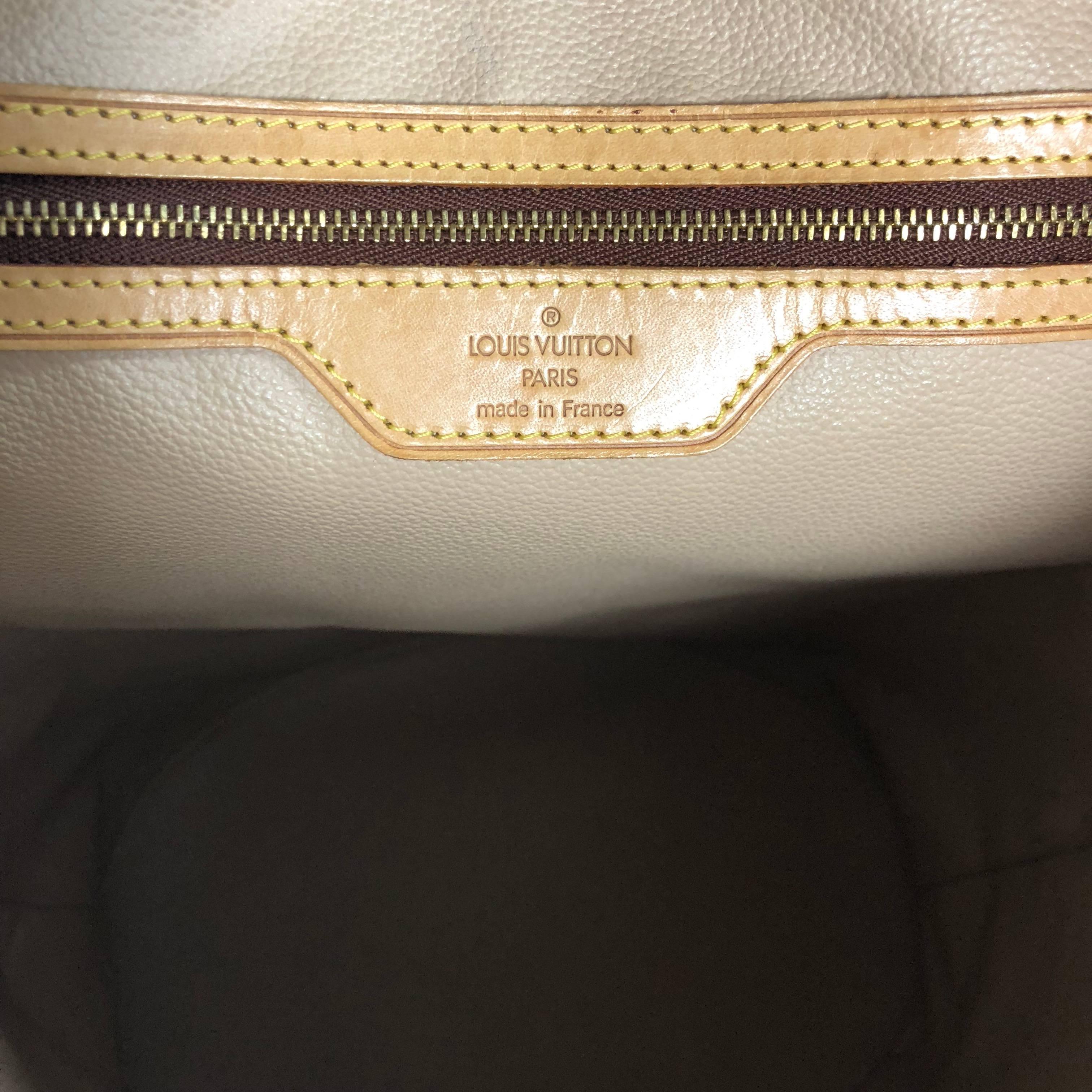 Louis Vuitton Monogram Bucket GM Shoulder Bag For Sale 5