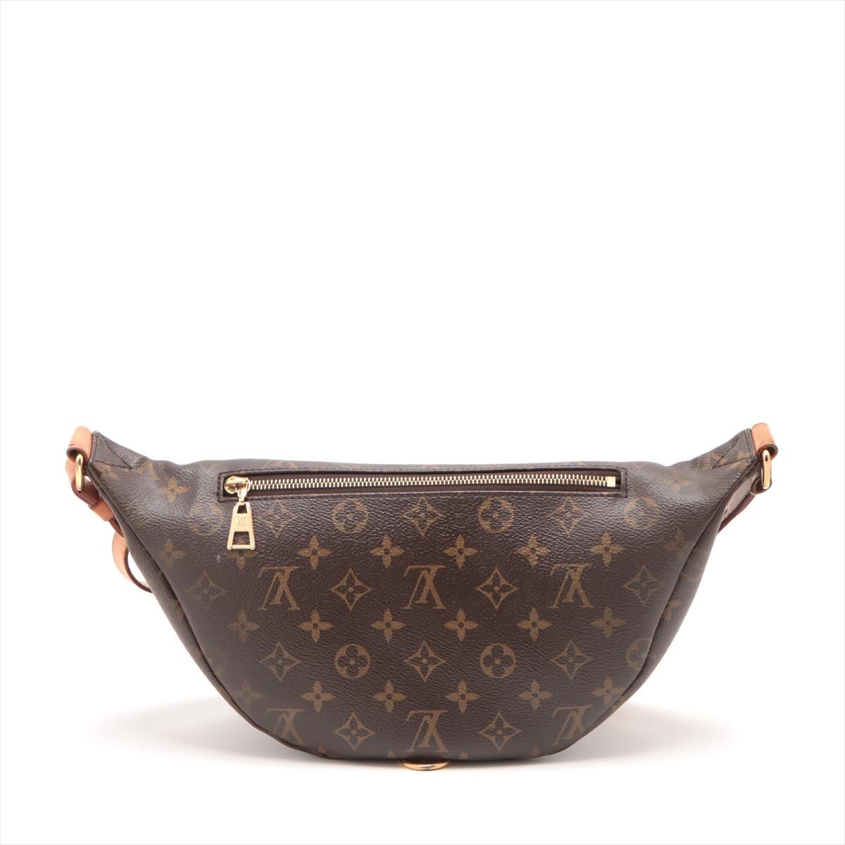 Louis Vuitton Monogram Bumbag In Good Condition In Humacao, PR
