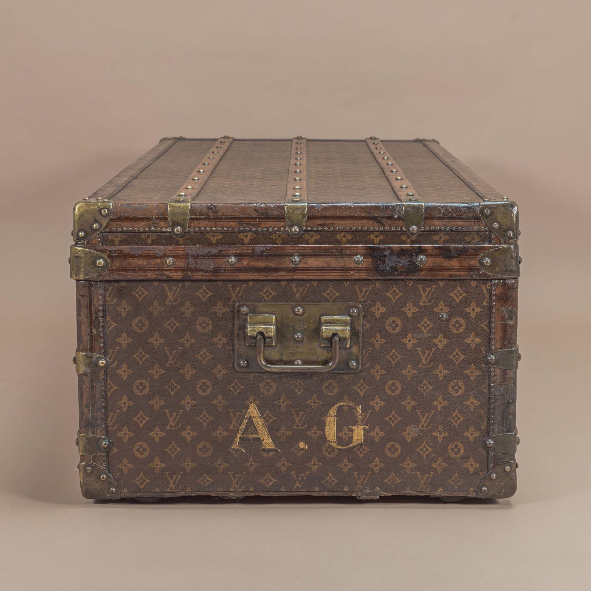 Début du 20ème siècle Malle de cabine à monogrammes Louis Vuitton, vers 1905 en vente
