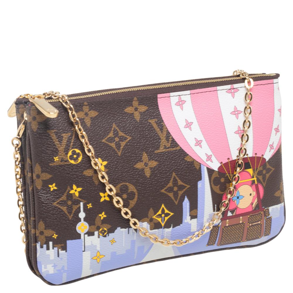 Louis Vuitton Monogram Canvas 2019 Christmas Animation Double Zip Pochette Bag In Excellent Condition In Dubai, Al Qouz 2