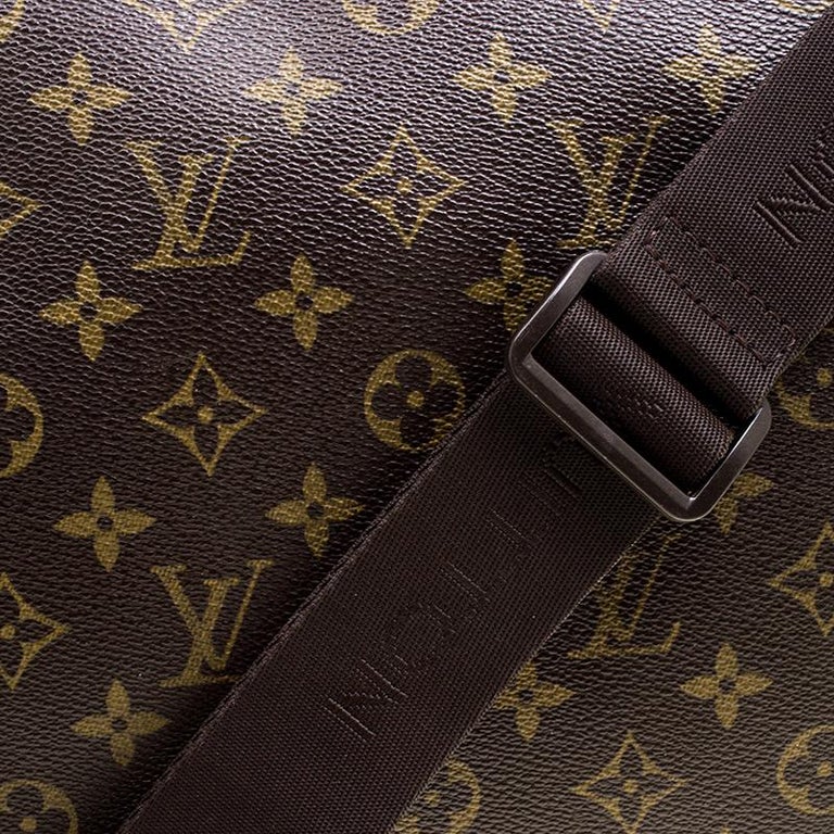 Louis Vuitton Monogram Canvas Abbesses Messenger Bag - FINAL SALE (SHF –  LuxeDH