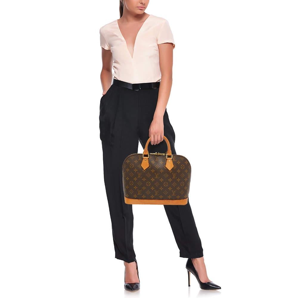 Louis Vuitton Monogram Canvas Alma MM Bag In Good Condition In Dubai, Al Qouz 2