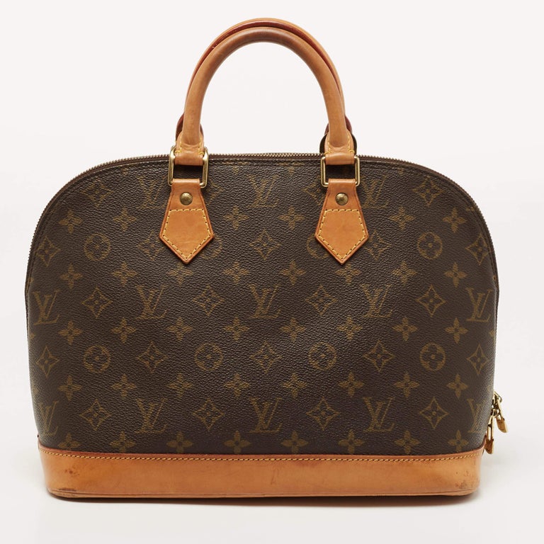 Louis Vuitton NEW 2021 Taupe Grey Taurillon Leather Capucines BB Bag For  Sale at 1stDibs