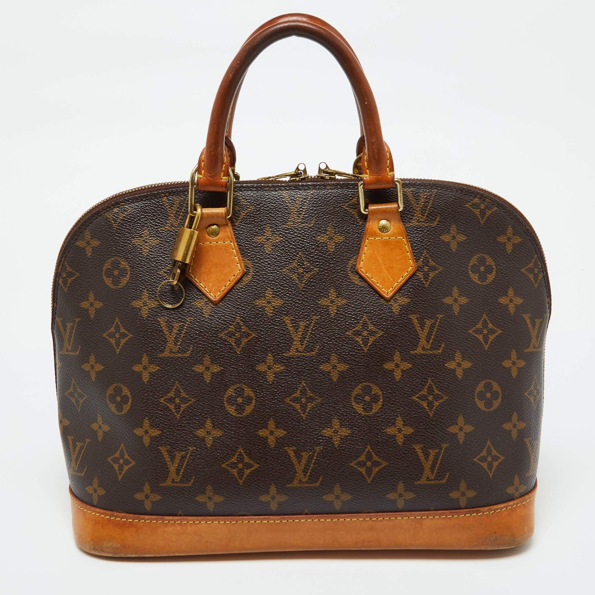 Louis Vuitton Monogram Canvas Alma PM Bag In Fair Condition In Dubai, Al Qouz 2