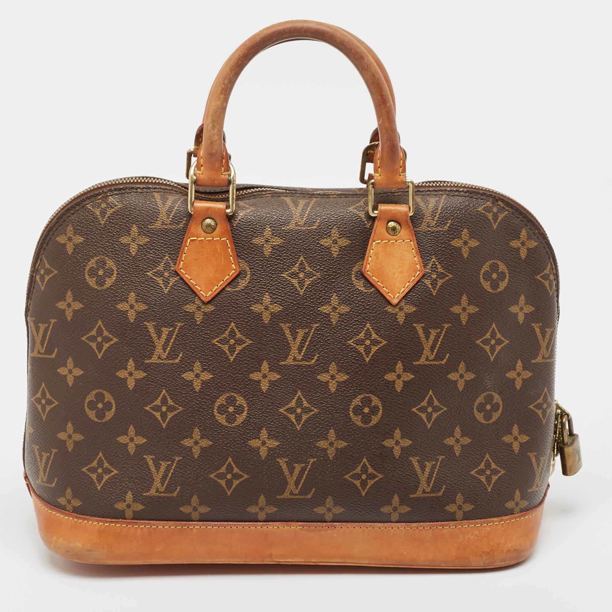 Louis Vuitton Monogram Canvas Alma PM Bag In Fair Condition In Dubai, Al Qouz 2