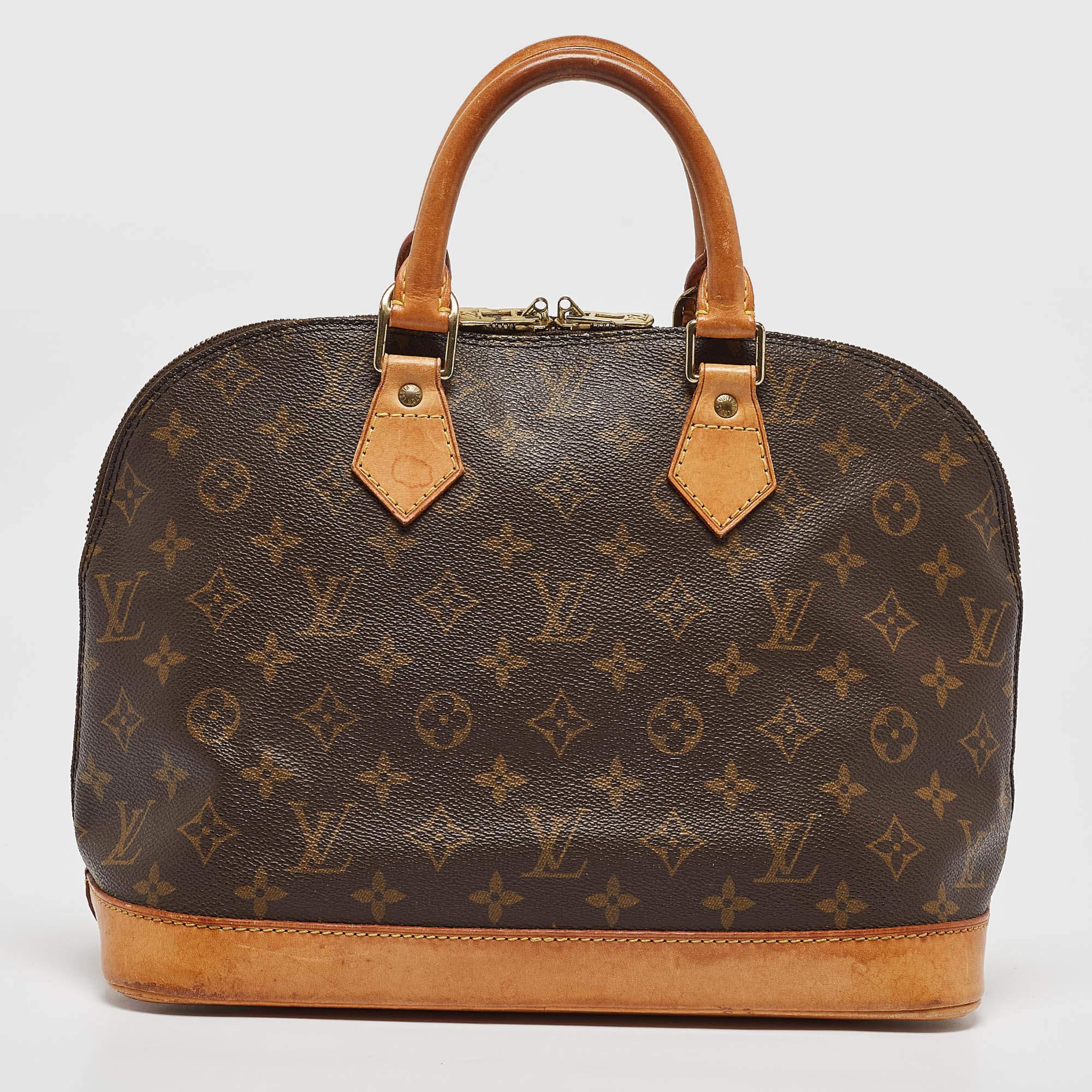 Louis Vuitton Monogram Canvas Alma PM Bag In Fair Condition In Dubai, Al Qouz 2