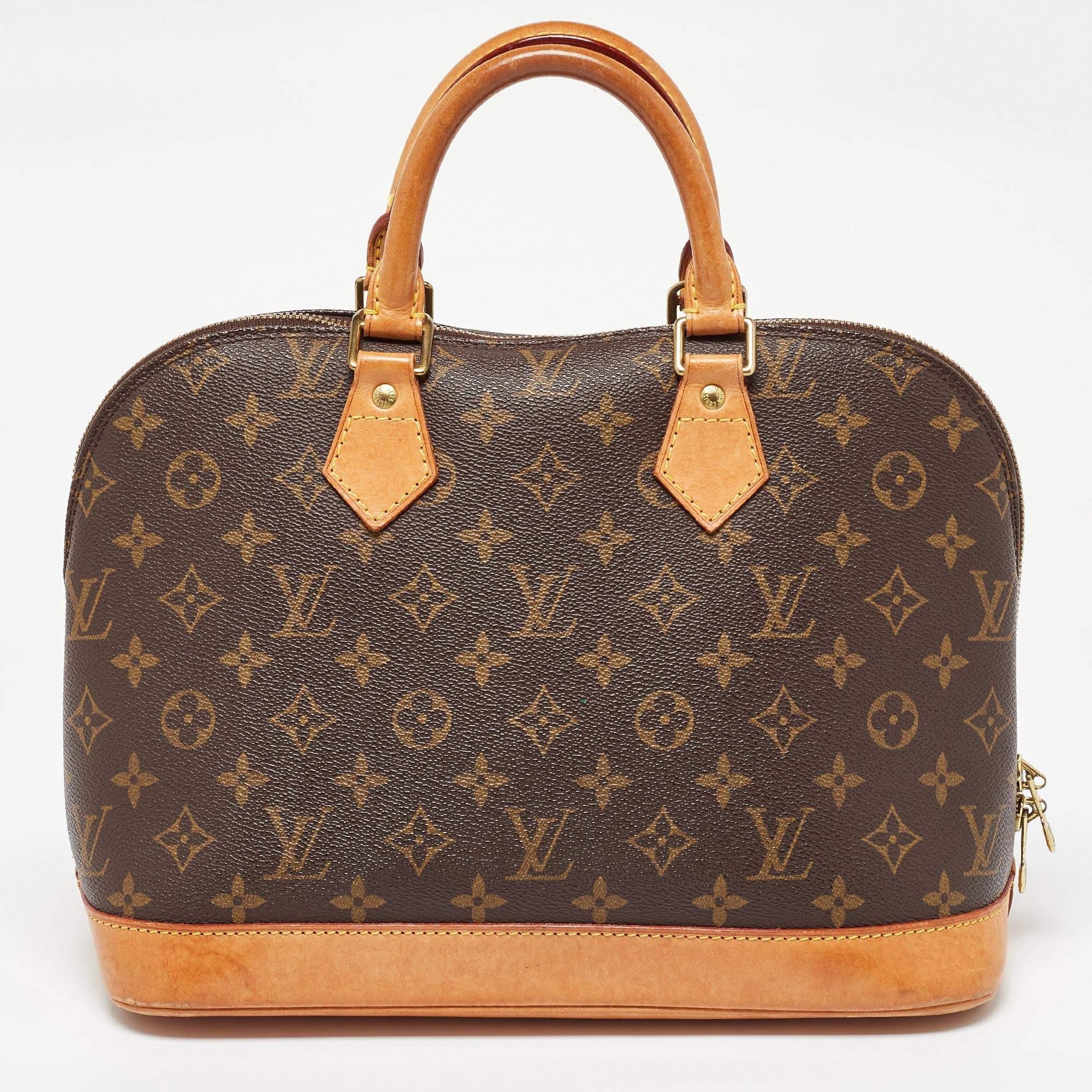 Louis Vuitton Monogram Canvas Alma PM Bag In Good Condition In Dubai, Al Qouz 2