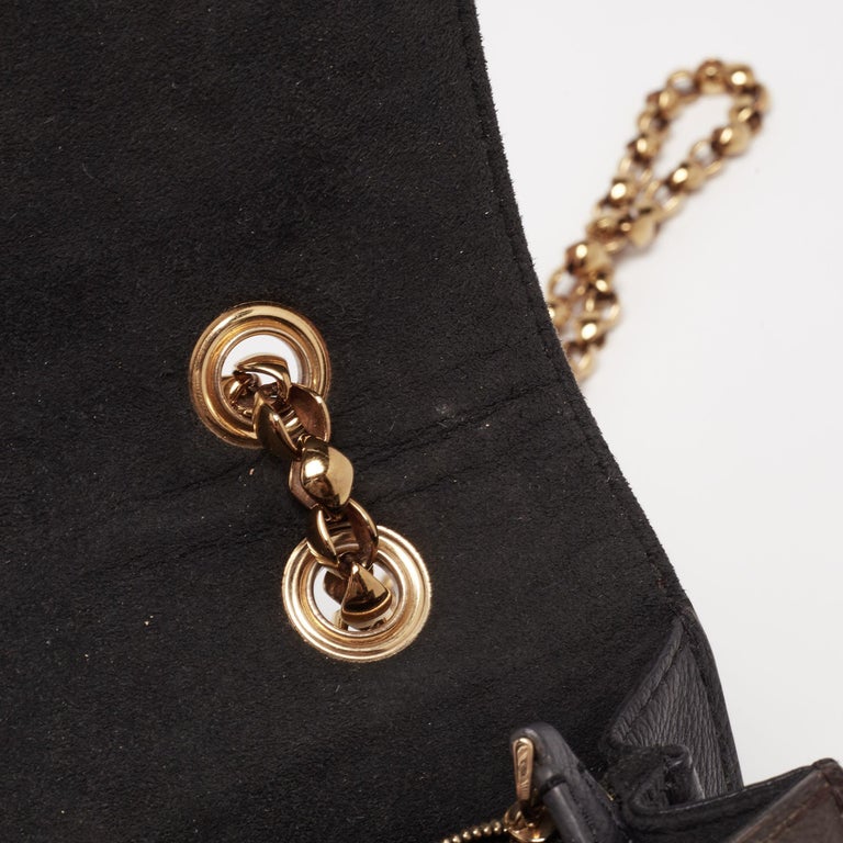 Louis Vuitton Monogram Victoire Shoulder Chain Bag at 1stDibs  louis  vuitton bag with gold chain, louis vuitton chain bag monogram, louis vuitton  handbags with chain