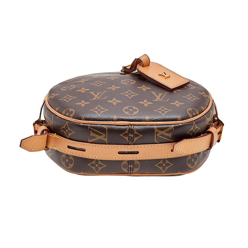 Louis Vuitton Monogram Canvas and Leather Boite Chapeau Souple MM Bag In Good Condition In Dubai, Al Qouz 2