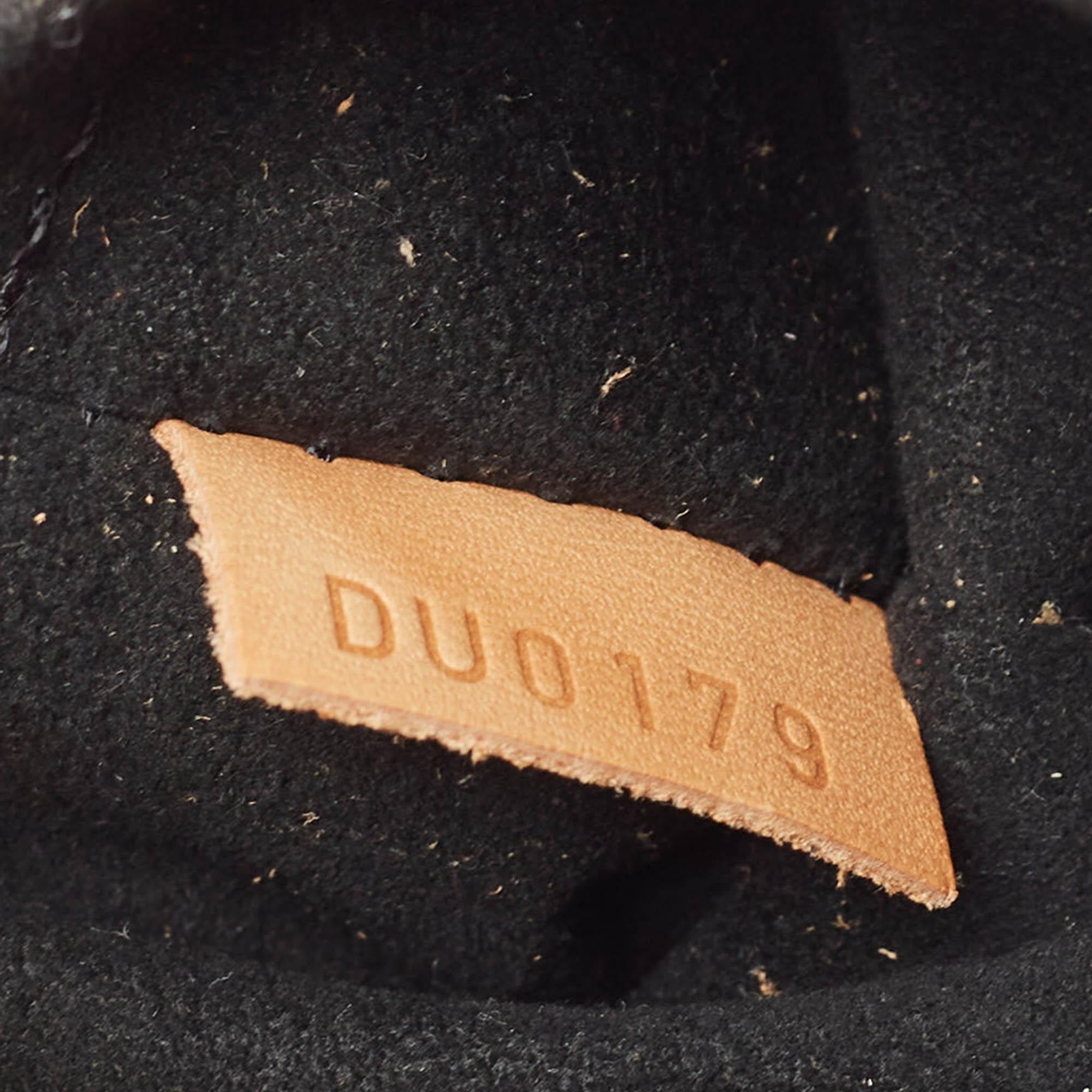 Louis Vuitton Monogrammierte Duffle Bag aus Segeltuch und Leder im Angebot 8