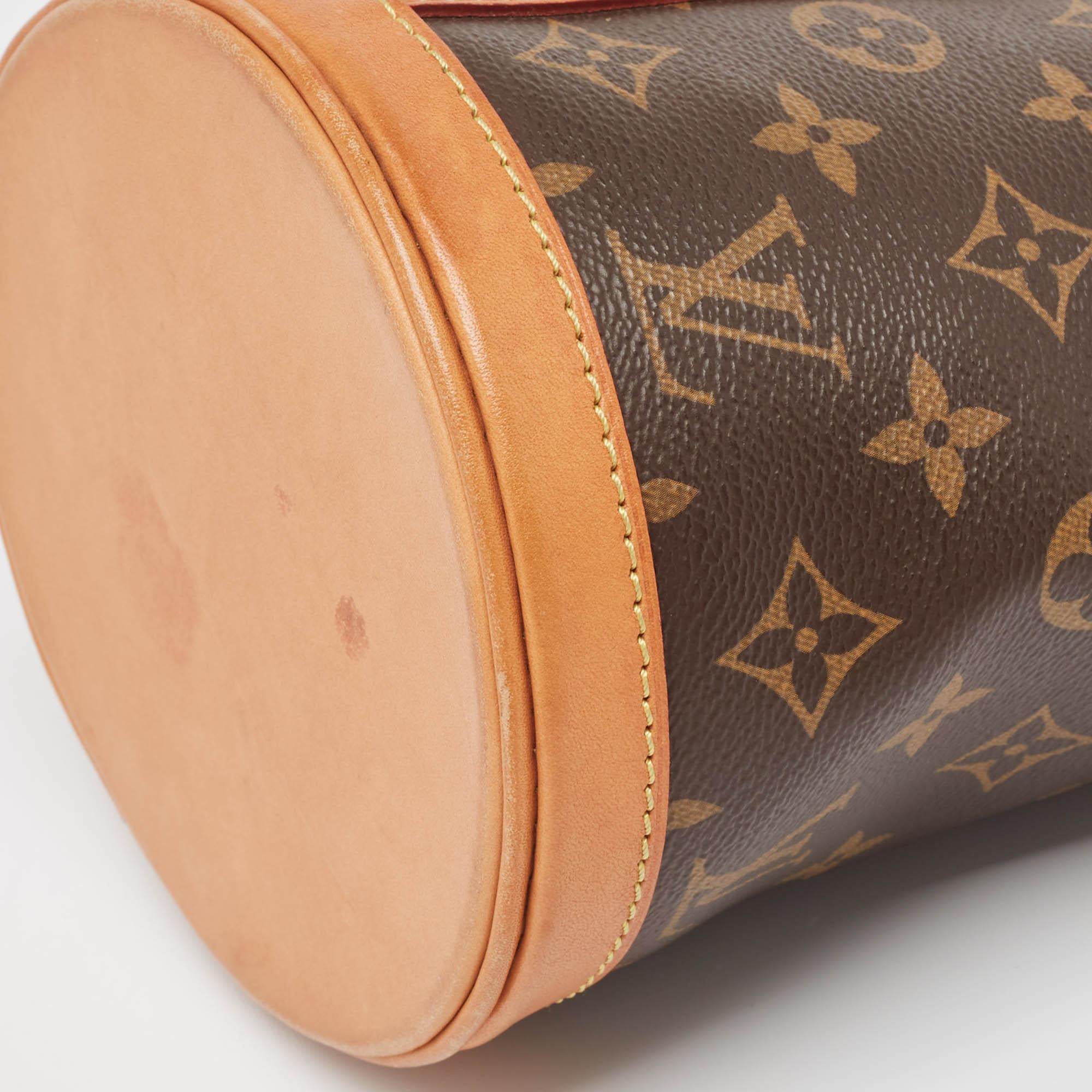 Louis Vuitton Monogrammierte Duffle Bag aus Segeltuch und Leder im Angebot 2