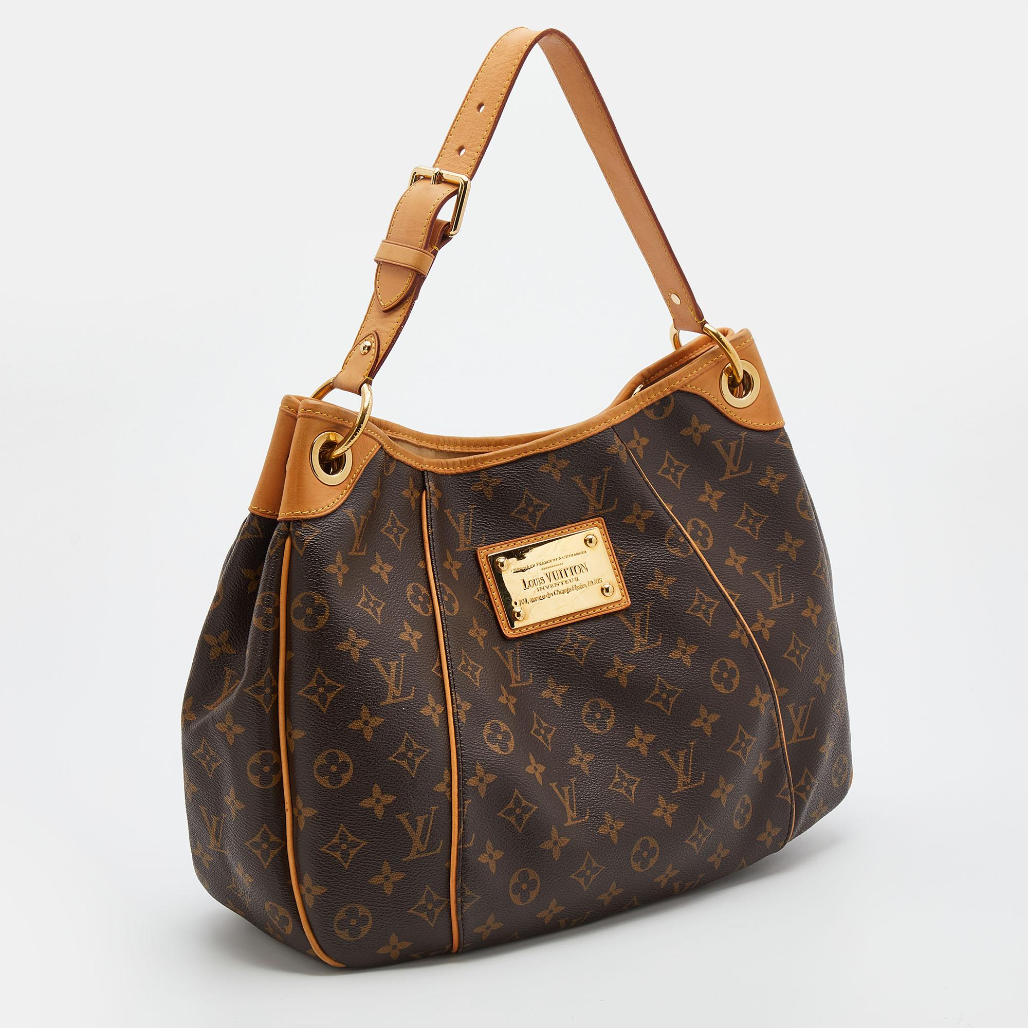 Louis Vuitton Monogram Canvas and Leather Galliera PM Bag In Good Condition In Dubai, Al Qouz 2