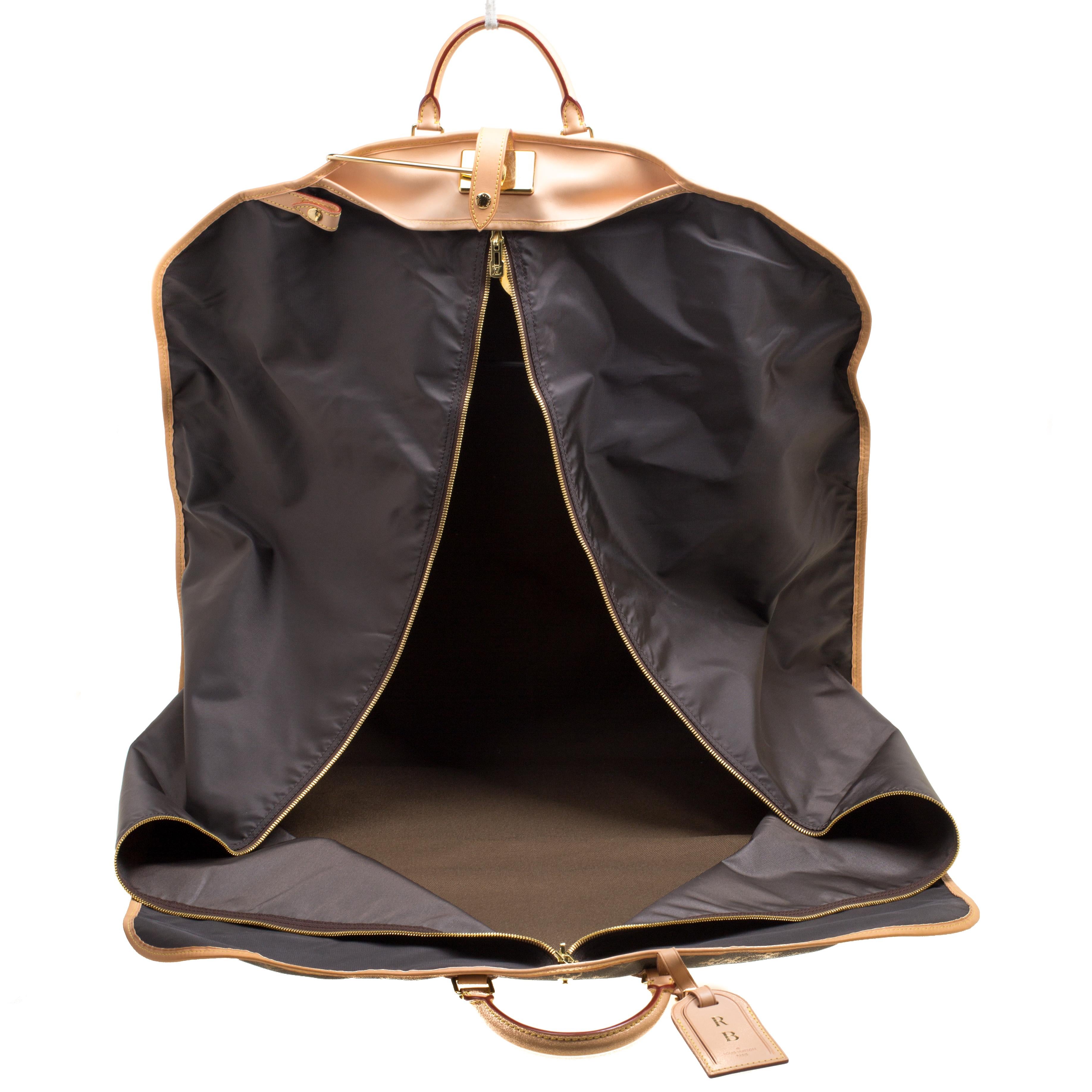 Louis Vuitton assists you in making travel easy by extending this stylish and super functional garment cover. A blessing for jet-setting people, the cover is crafted from the signature monogram coated canvas along with leather trims. The cover