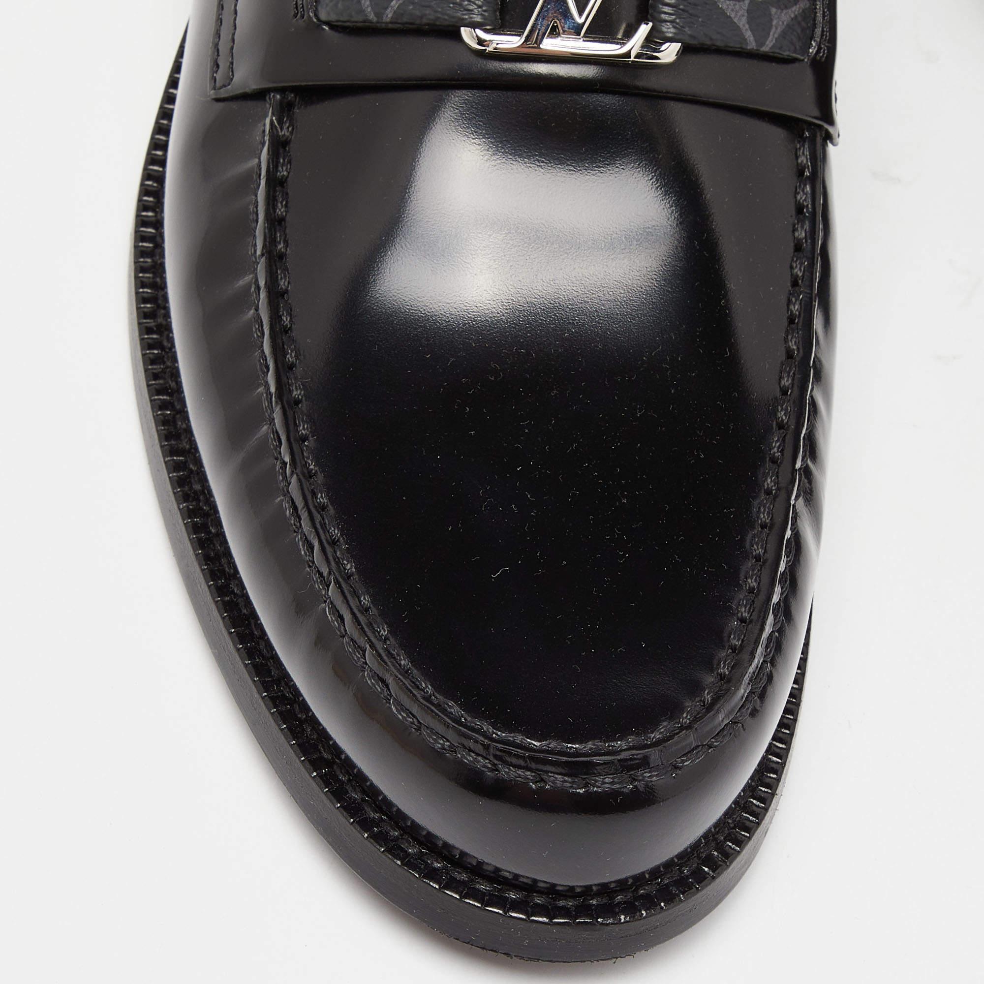 Louis Vuitton Monogram Canvas and Leather Major Loafers Size 43 In Excellent Condition In Dubai, Al Qouz 2