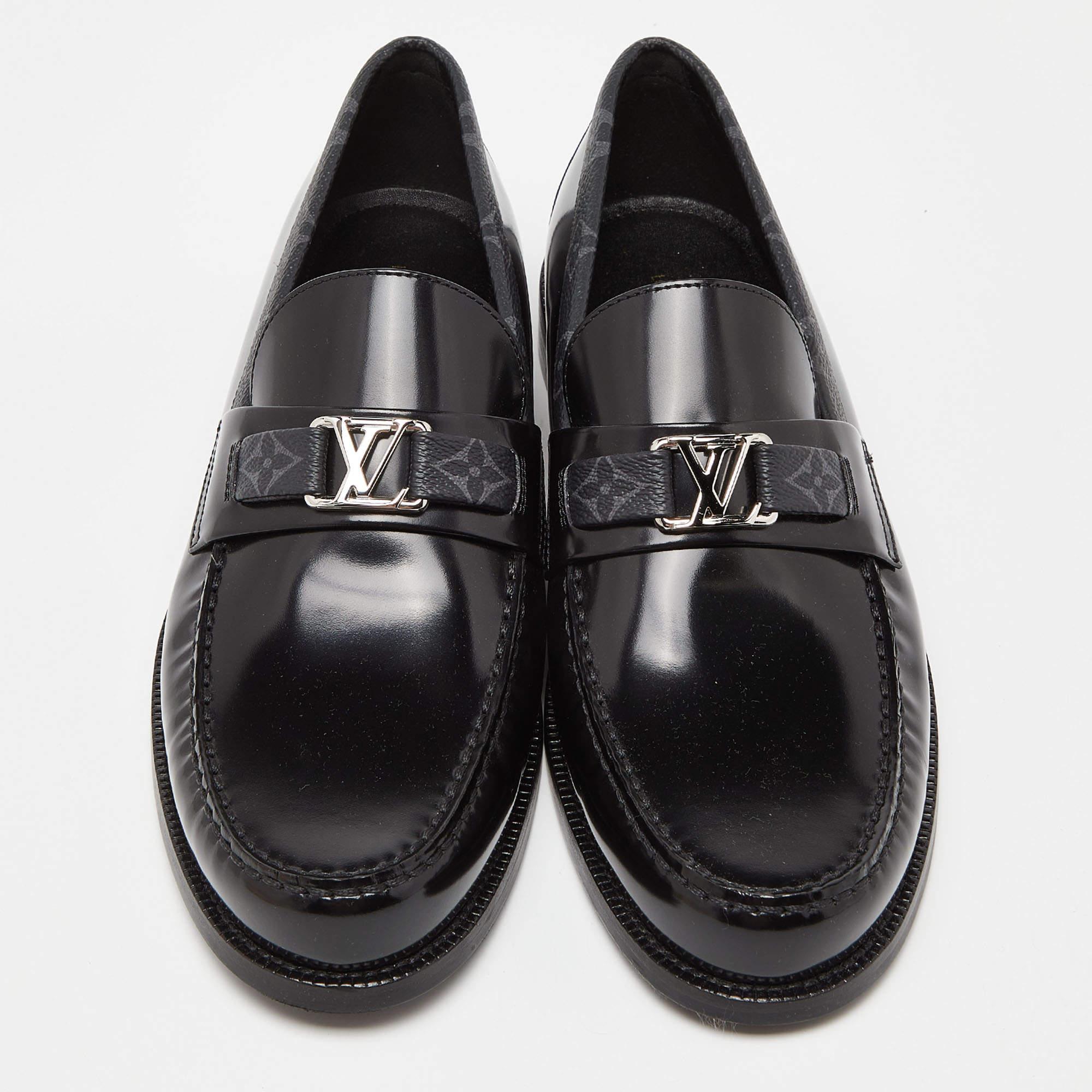 Louis Vuitton Monogram Canvas and Leather Major Loafers Size 43 In New Condition In Dubai, Al Qouz 2