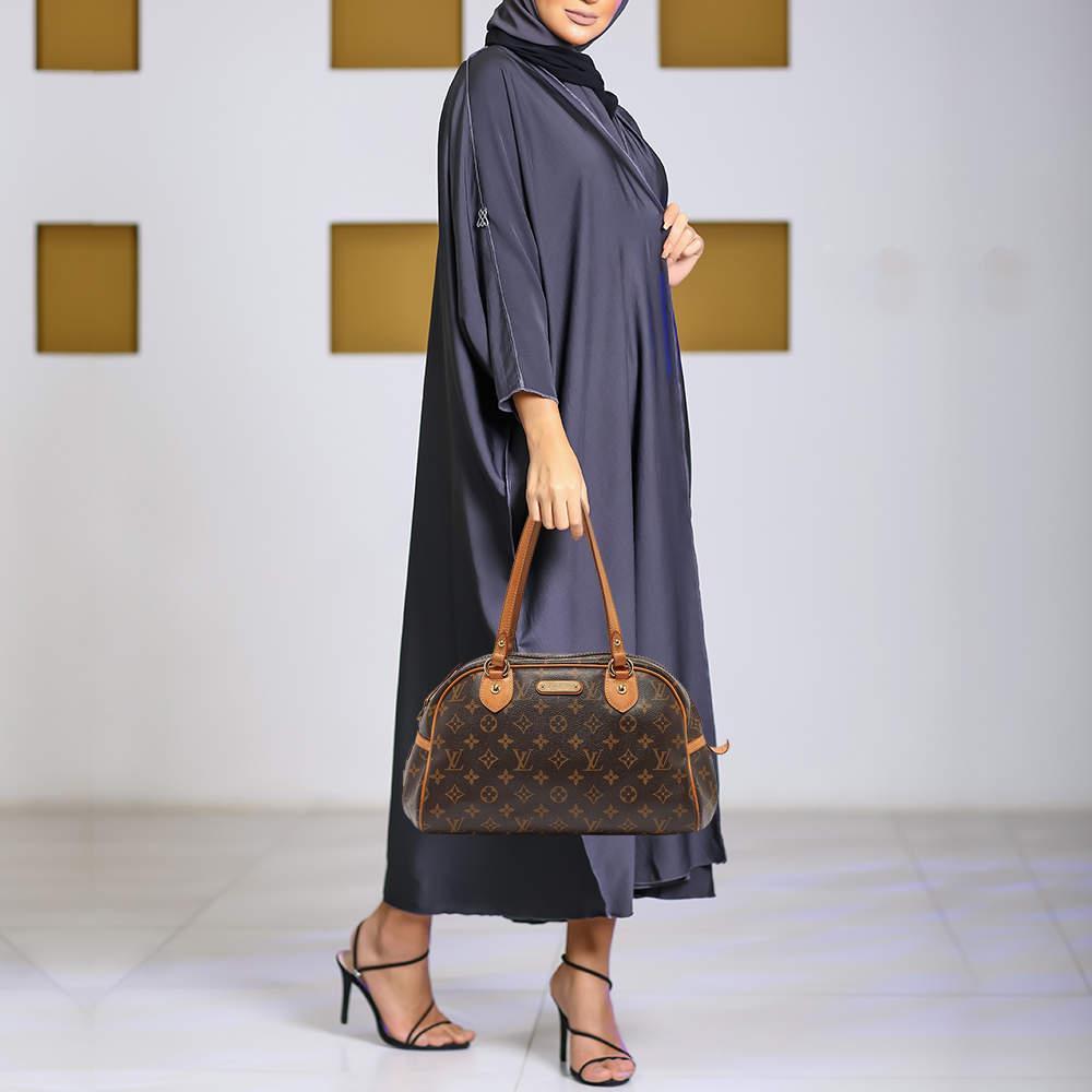Designer bags are ideal companions for ample occasions Here we have a fashion meets functionality piece crafted with precision. It has been equipped with a well sized interior that can easily fit your small essentials.