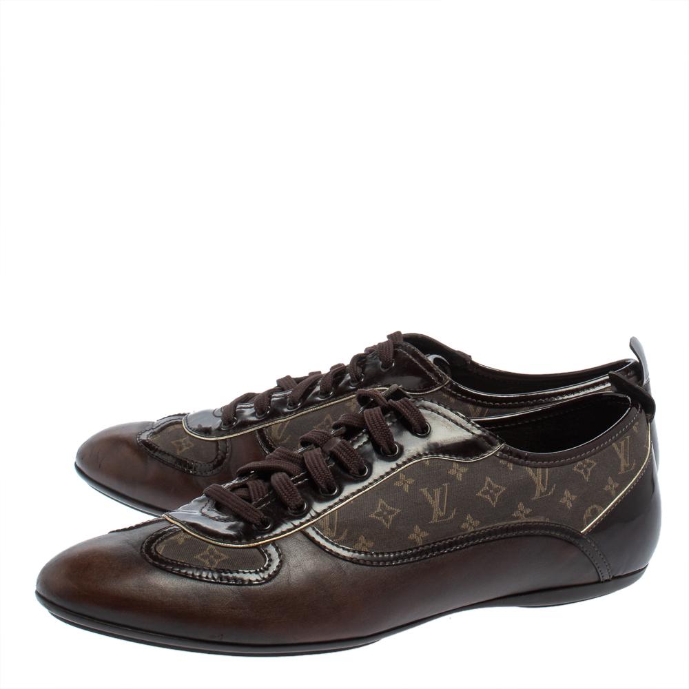 Louis Vuitton Monogram Canvas and Patent Leather Lace Up Sneakers Size 39 In Good Condition In Dubai, Al Qouz 2