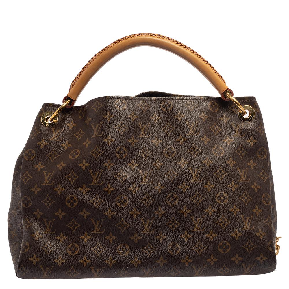 This is a timeless creation by Louis Vuitton that can hardly ever go out of trend. The contemporary styled bag features a monogram canvas body, leather handle, and gold-toned hardware. With zippered pockets and patch pockets to neatly organize your