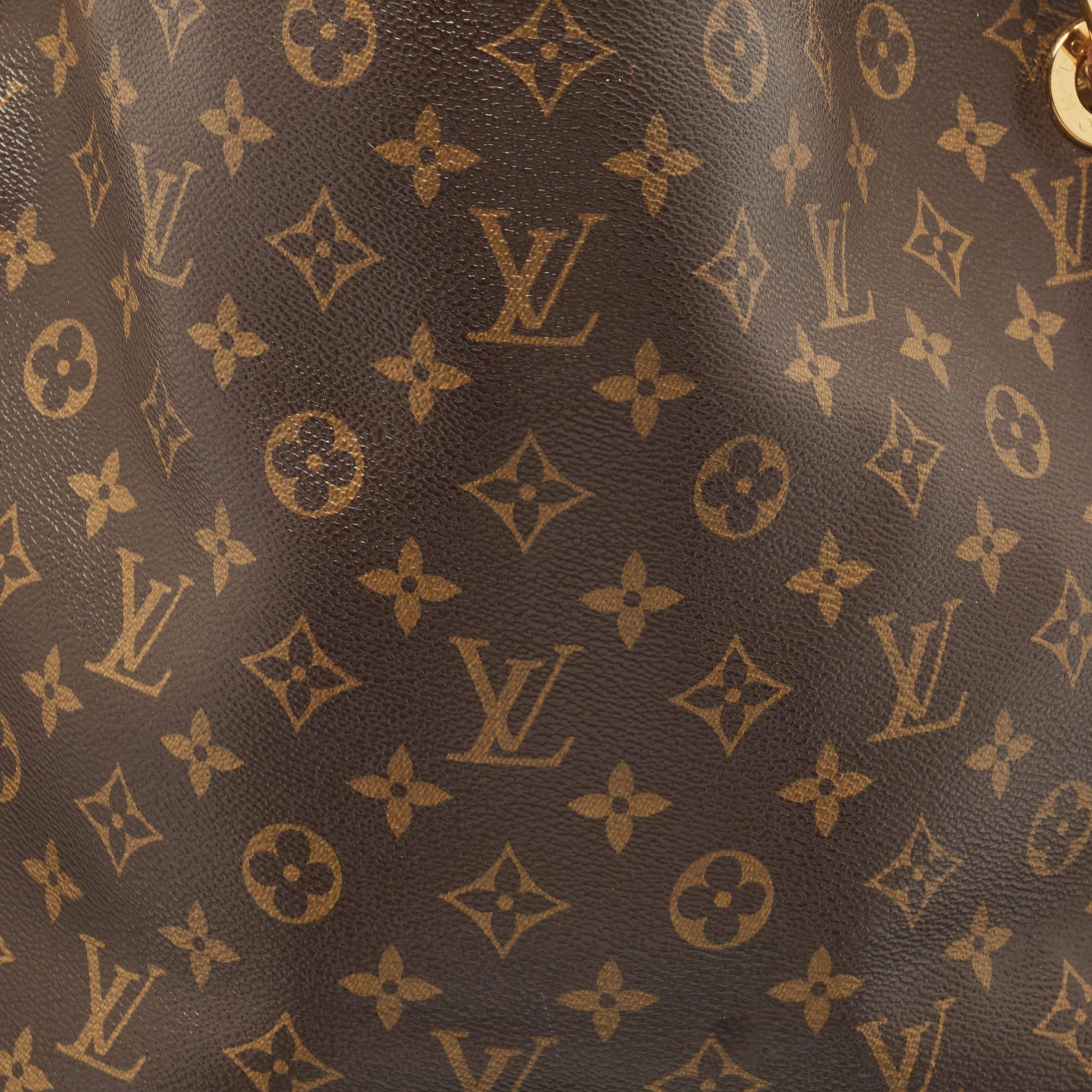 Women's Louis Vuitton Monogram Canvas Artsy MM Bag