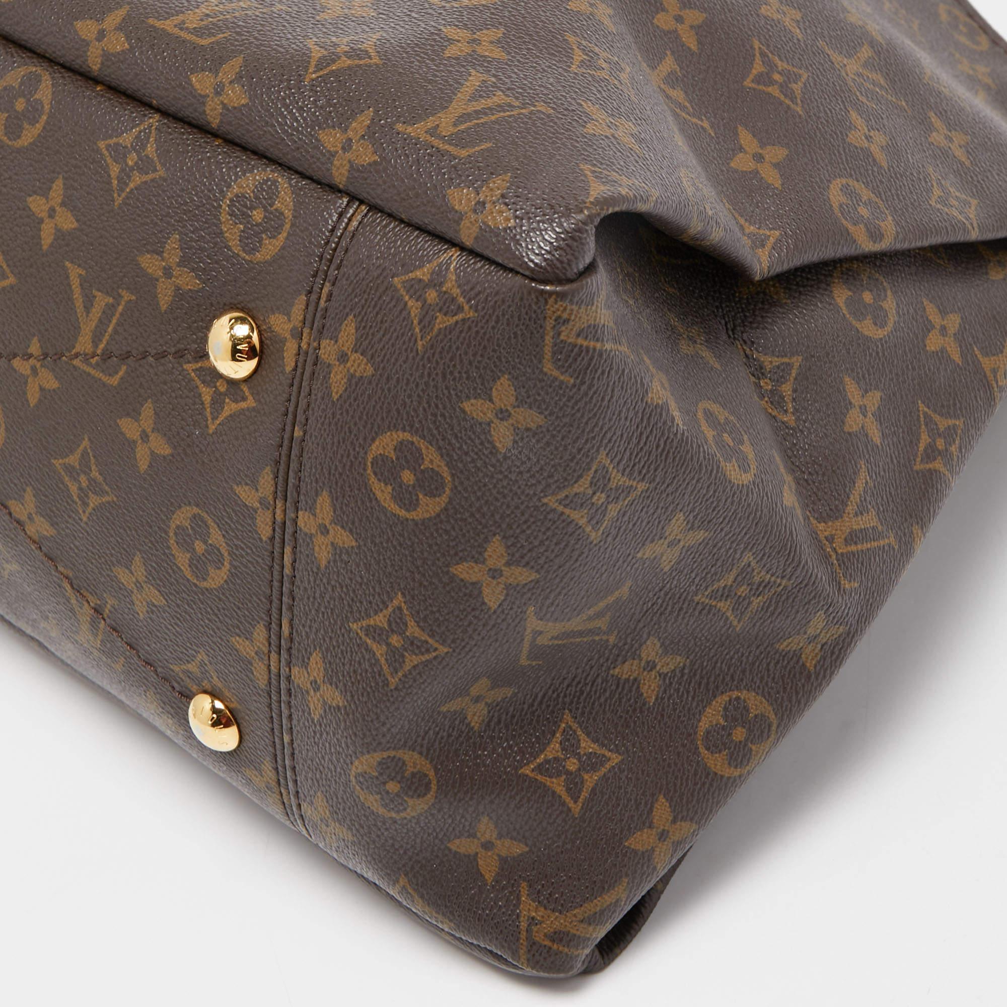 Louis Vuitton Monogrammierte Artsy MM-Tasche aus Segeltuch im Zustand „Gut“ im Angebot in Dubai, Al Qouz 2