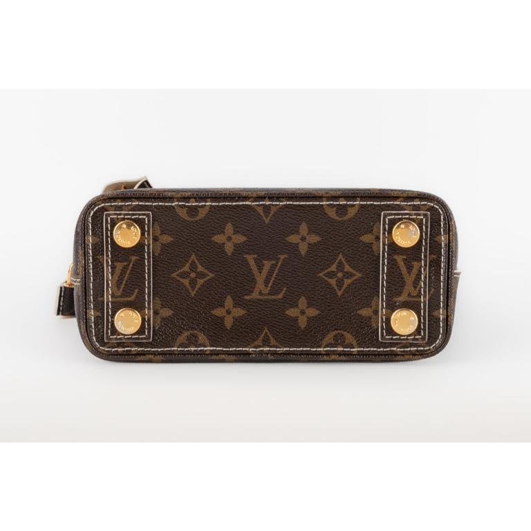 Donna Louis Vuitton Borsa in tela Monogram 'Lock It BB', 2011-2012 in vendita