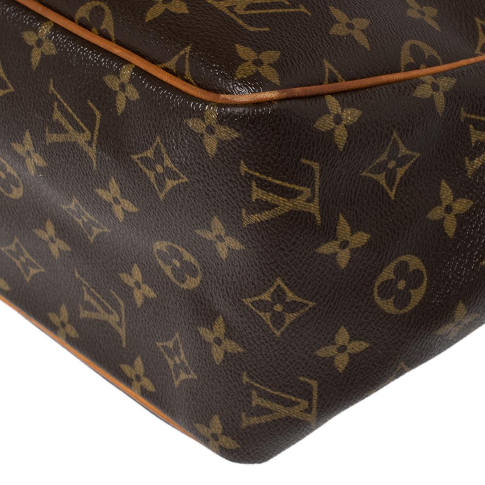 Louis Vuitton Monogram Canvas Batignolles Vertical Bag 3