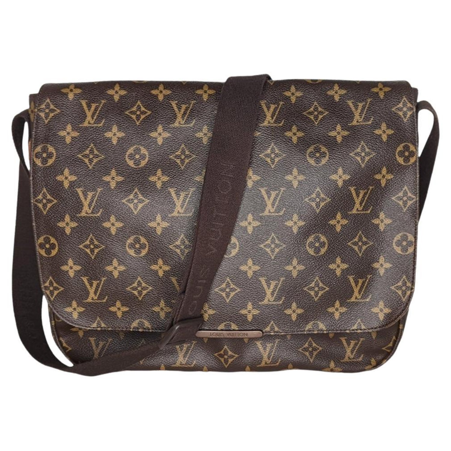 Louis Vuitton, Pre-Loved Damier Ebene Beaubourg Weekender MM,  Brown : Clothing, Shoes & Jewelry