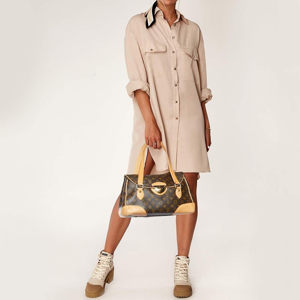 Designer bags are ideal companions for ample occasions Here we have a fashion meets functionality piece crafted with precision. It has been equipped with a well sized interior that can easily fit all your essentials.