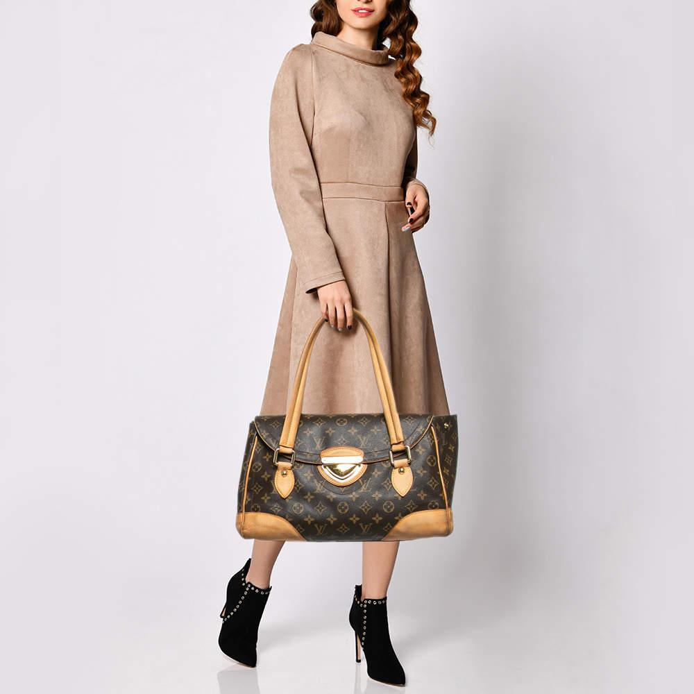Designer bags are ideal companions for ample occasions Here we have a fashion meets functionality piece crafted with precision. It has been equipped with a well sized interior that can easily fit all your essentials.