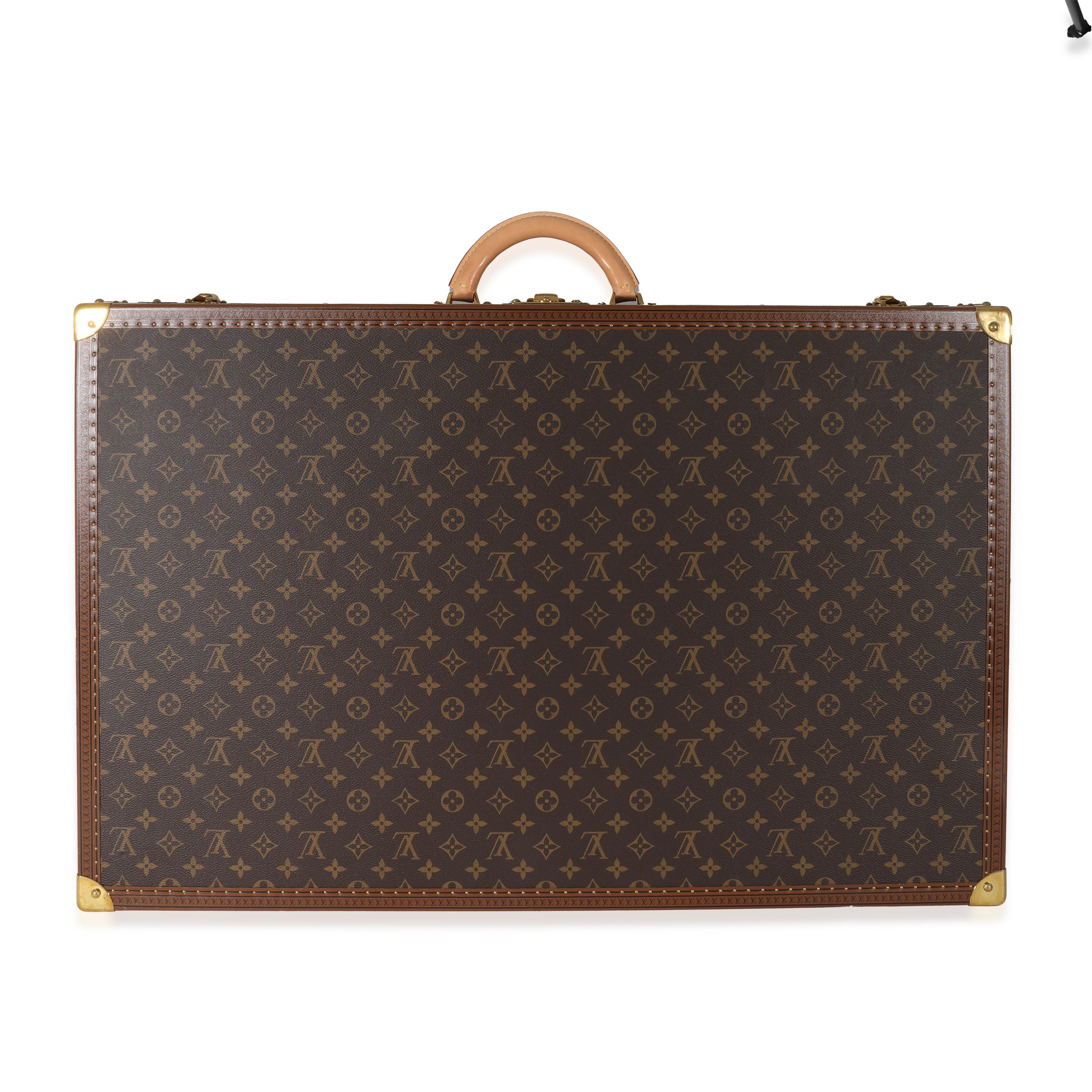 Listing Title: Louis Vuitton Monogram Canvas Bisten 80
SKU: 130939
MSRP: 11500.00
Condition: Pre-owned 
Handbag Condition: Very Good
Condition Comments: Item is in very good condition with minor signs of wear. Odor to interior. Scratching and