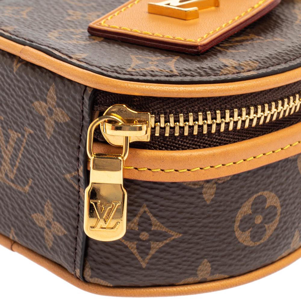 Louis Vuitton Monogram Canvas Boite Chapeau Necklace In Good Condition In Dubai, Al Qouz 2