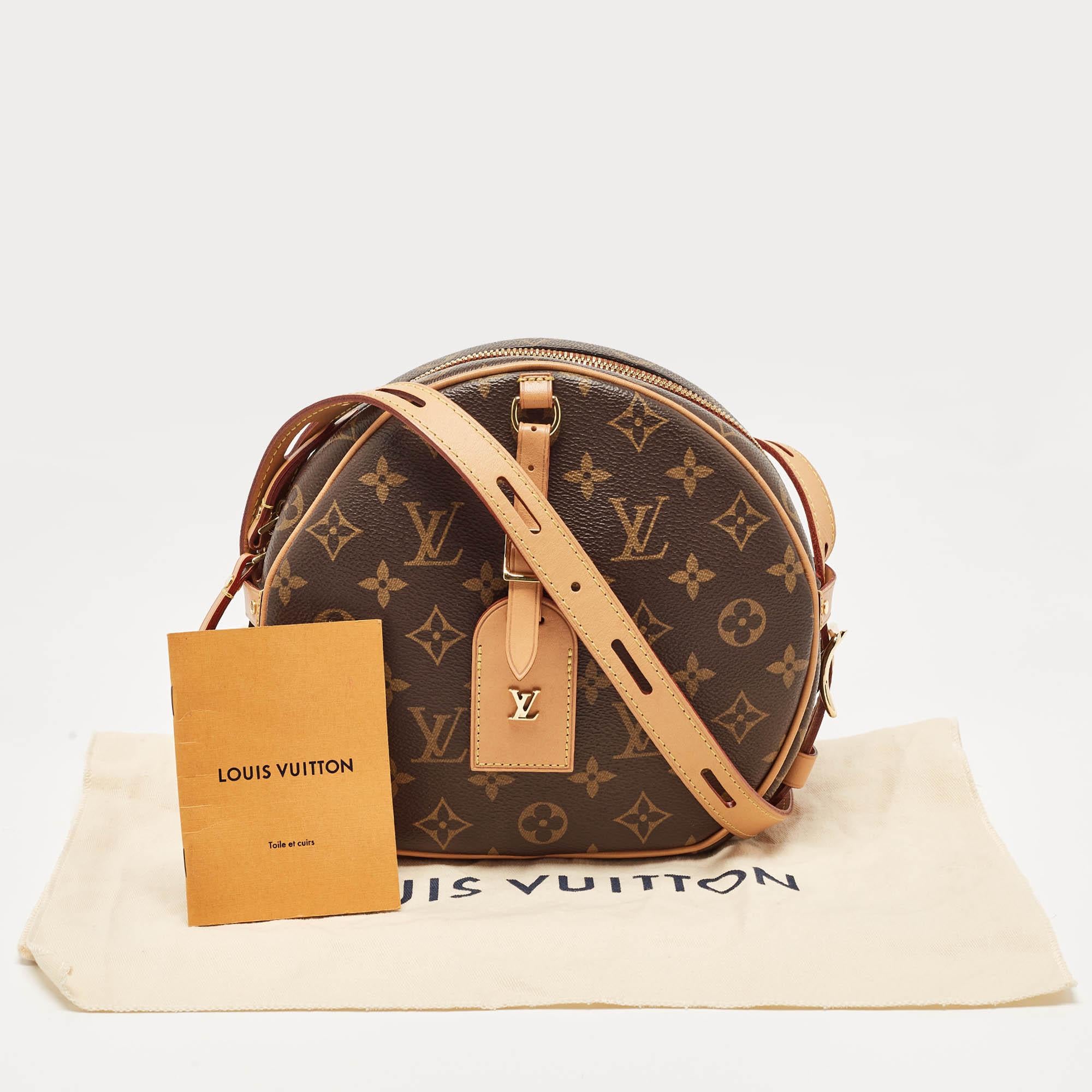 Louis Vuitton Boite Chapeau Souple MM Tasche mit Monogramm aus Segeltuch im Angebot 4