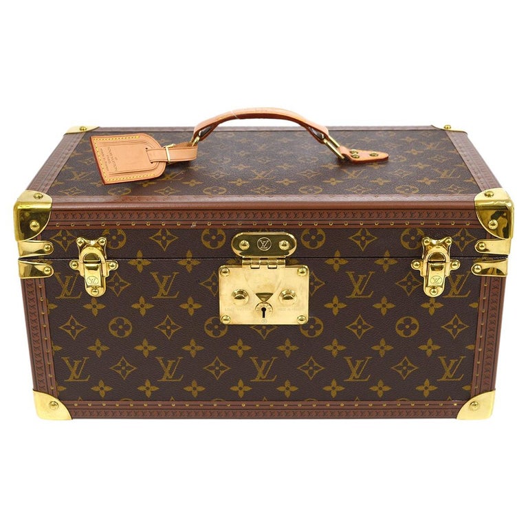 LOUIS VUITTON Monogram Canvas Boite Gold Trim Travel Cosmetic Vanity Trunk  Case For Sale at 1stDibs