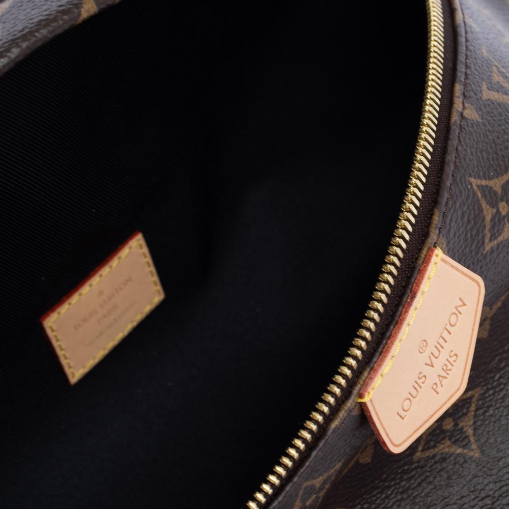 Louis Vuitton Monogram Canvas Bumbag MM Belt Bag In Excellent Condition In Dubai, Al Qouz 2