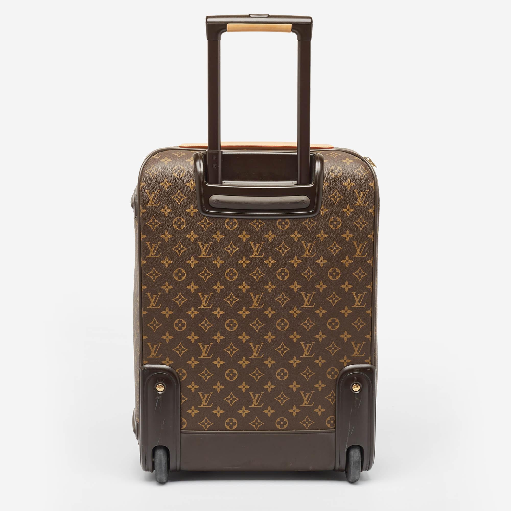 Louis Vuitton Monogram Canvas Business Pegase Legere 55 Luggage In condizioni buone a Dubai, Al Qouz 2