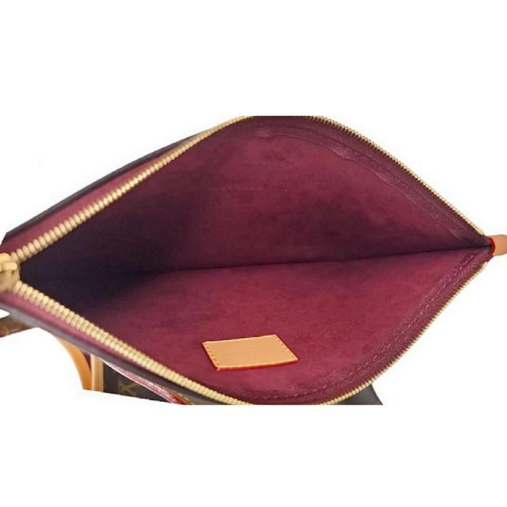 Louis Vuitton Monogram Canvas CarryAll MM Hobo 8
