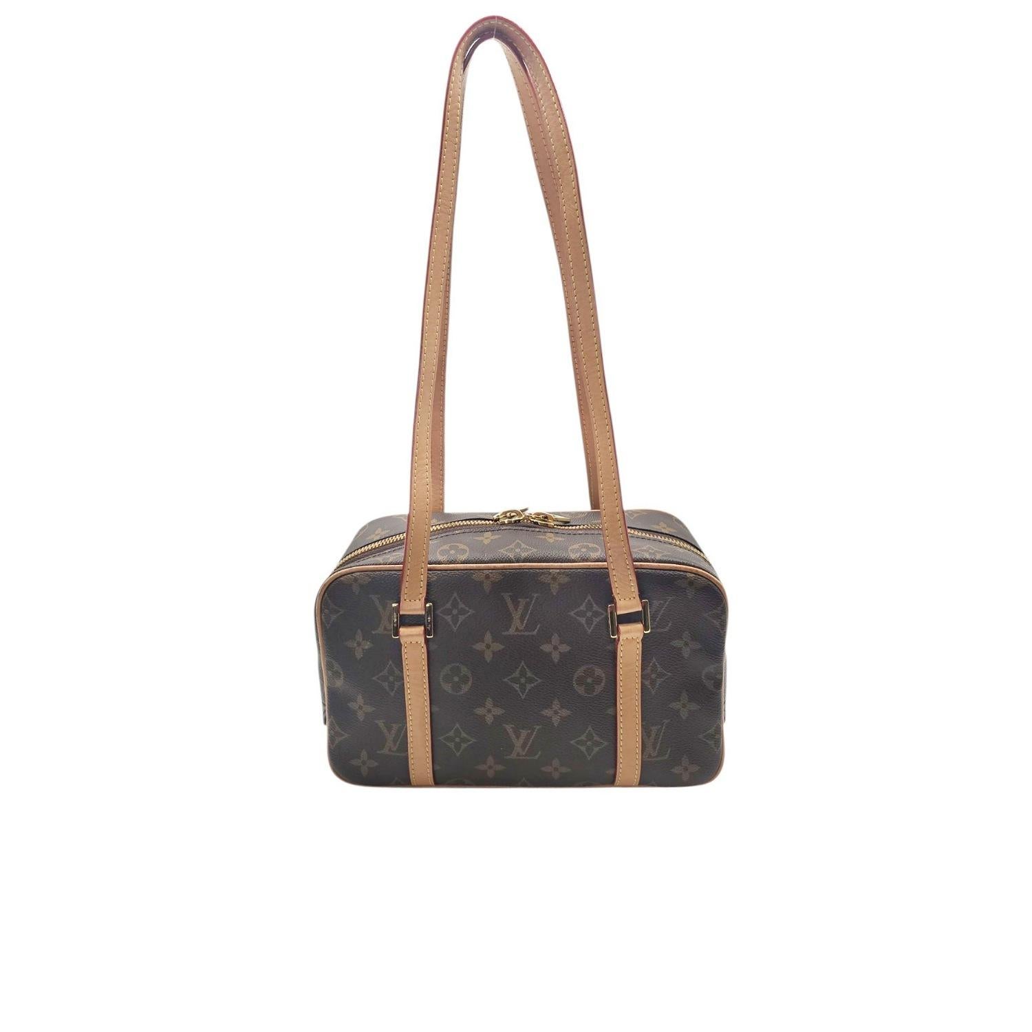 Louis Vuitton Monogram Canvas Cite Tasche NM im Zustand „Hervorragend“ im Angebot in Scottsdale, AZ