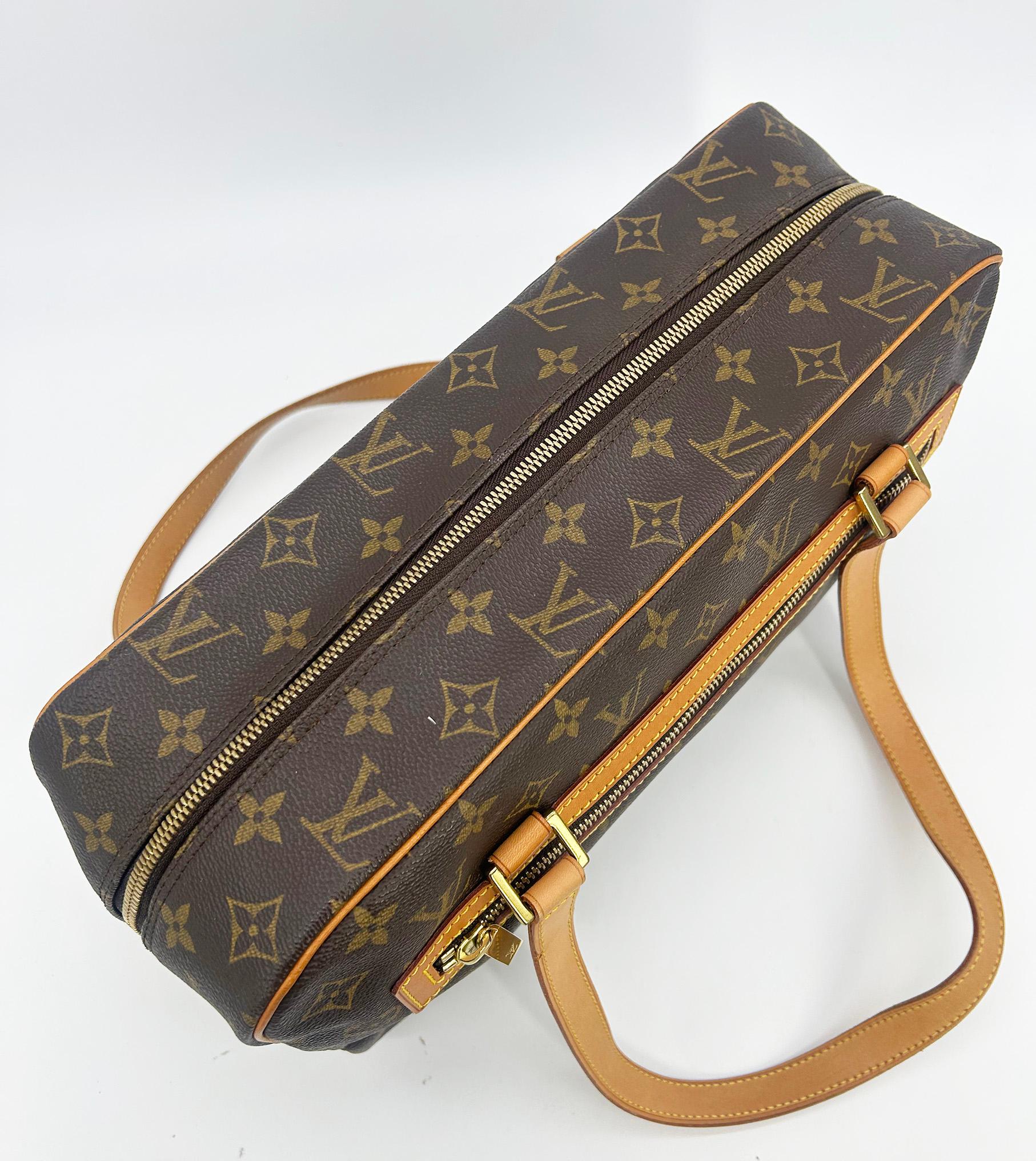 Louis Vuitton Monogram Canvas Cite GM Shoulder Bag Tote For Sale 2