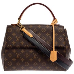 Louis Vuitton Monogrammierte Cluny MM Tasche aus Segeltuch