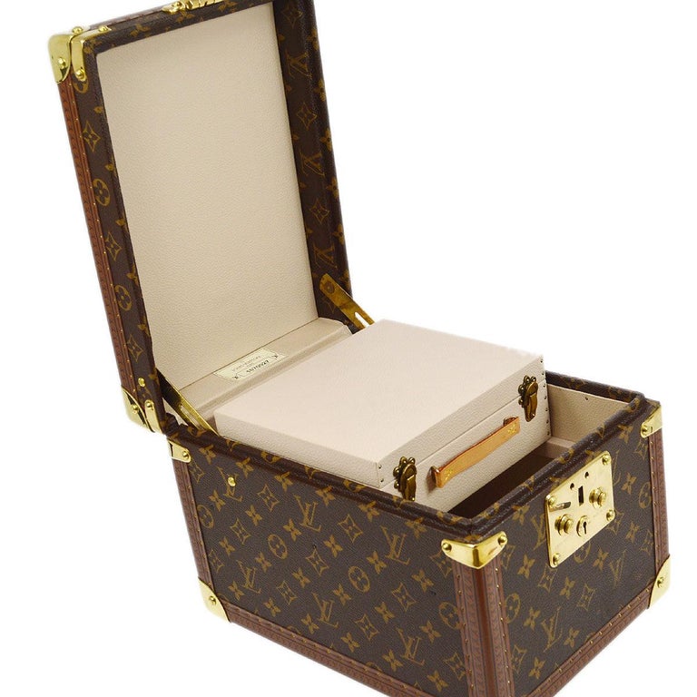 LOUIS VUITTON Monogram Canvas Boite Gold Trim Travel Cosmetic Vanity Trunk  Case